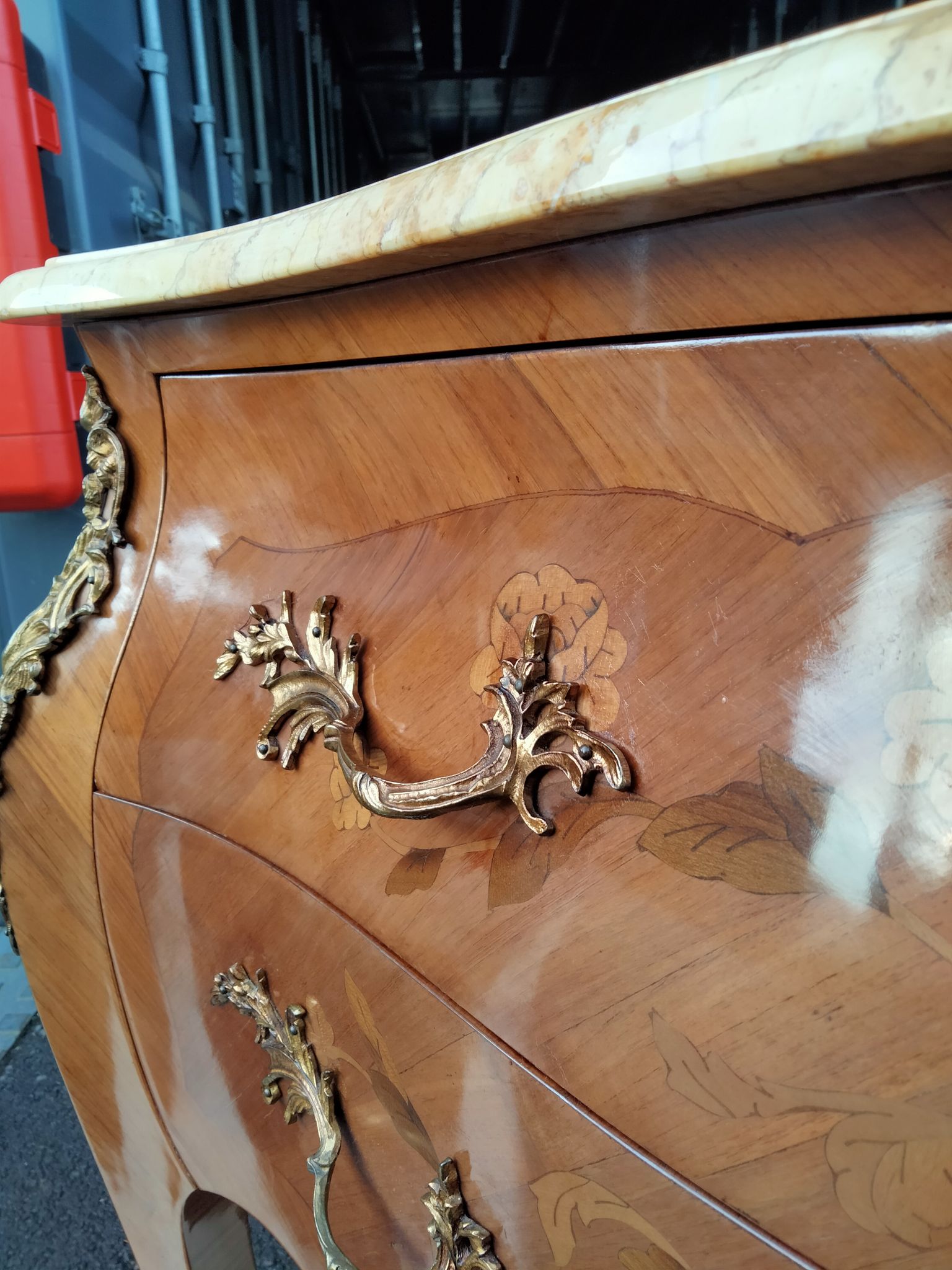 Commode ancien Louis XV marqueterie plateau marbre