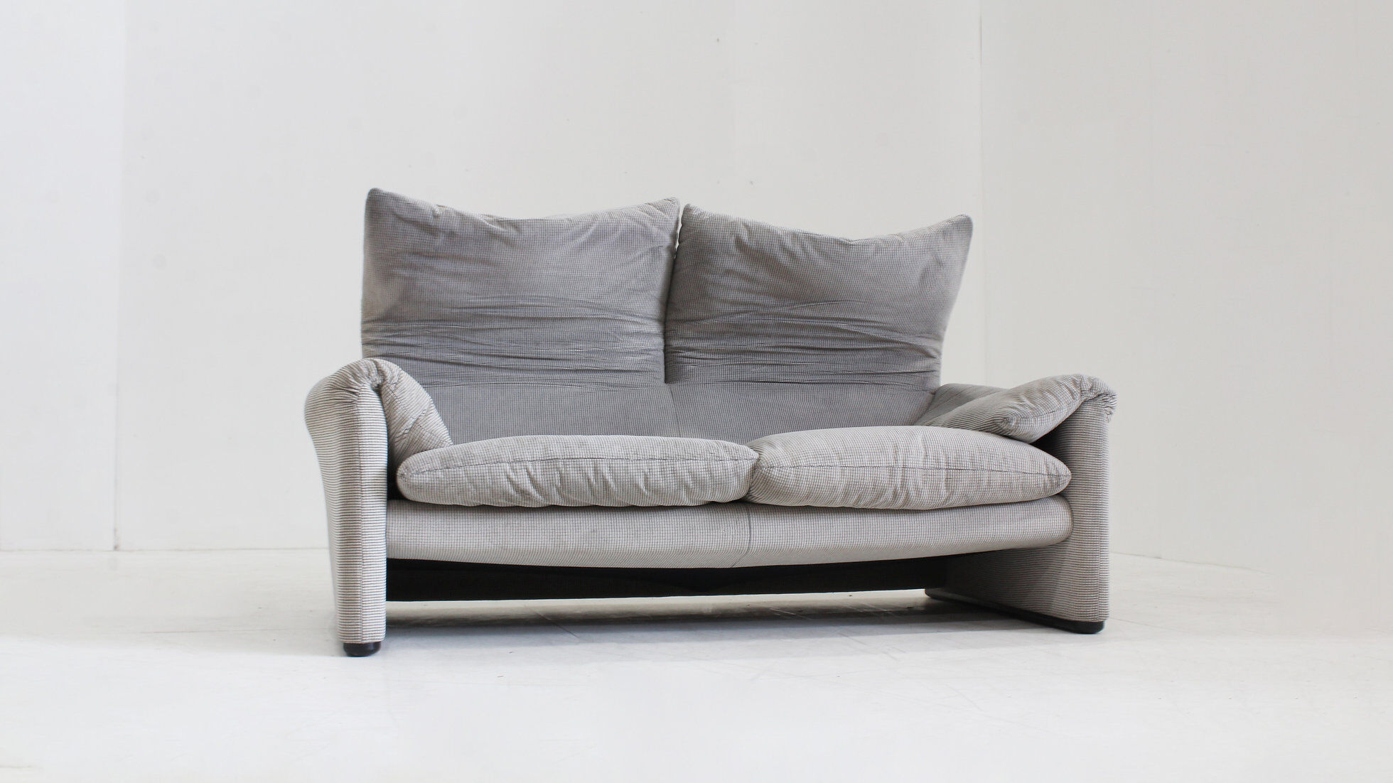Vintage Cassina Maralunga 2 seater sofa Vico Magistretti