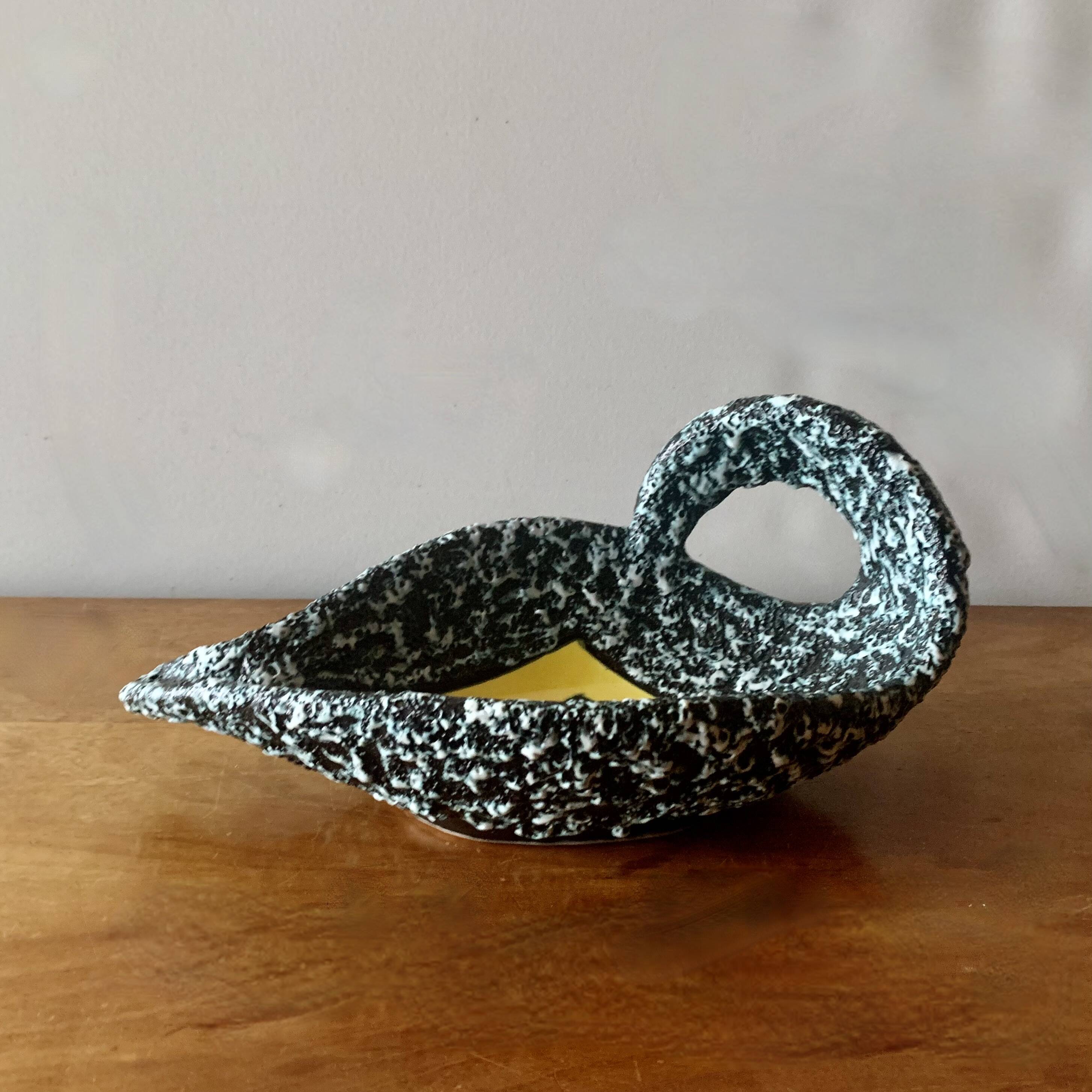 Large vintage Vallauris pocket bowl - Ecume de Mer - free form