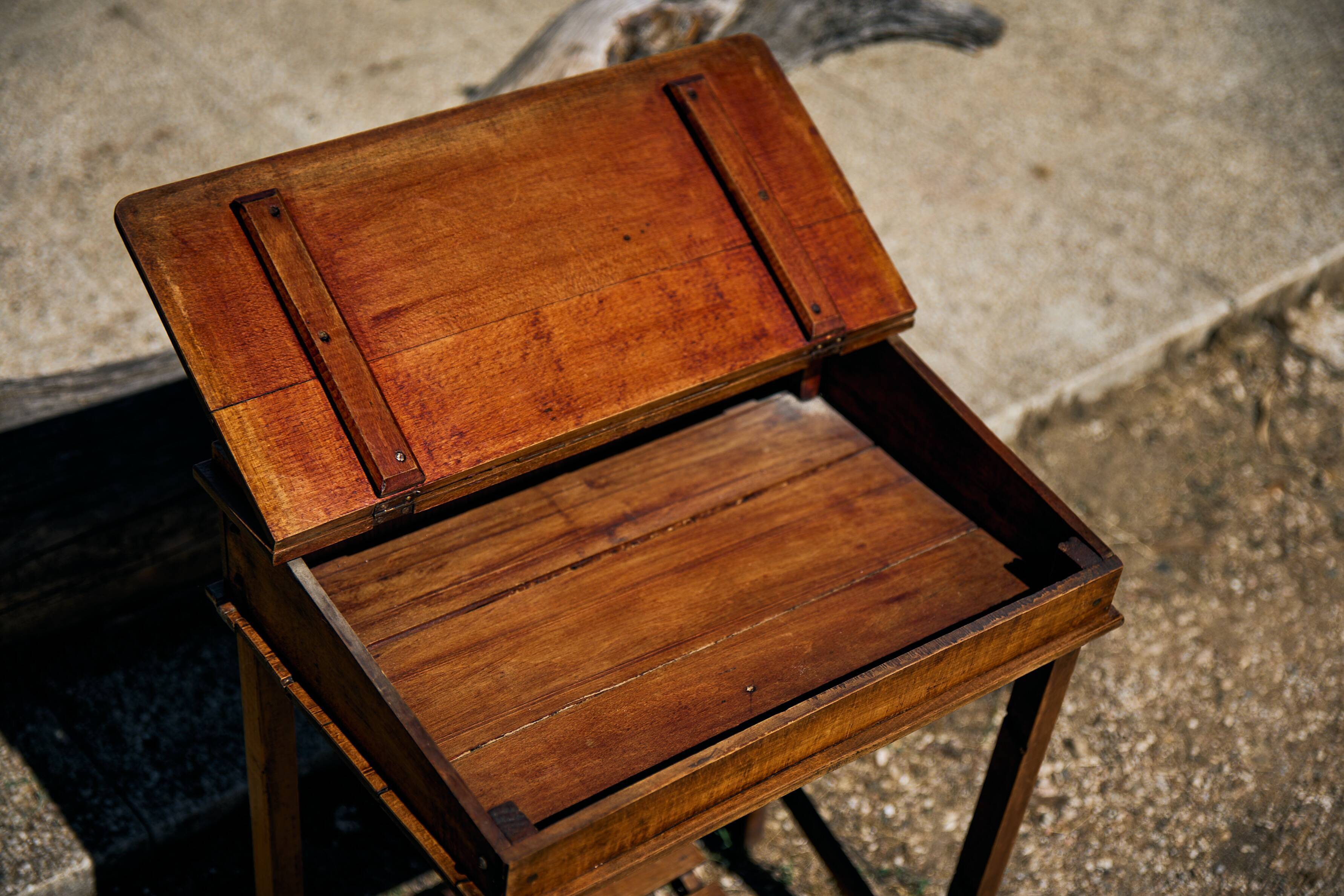 School desk and its abacus, 1930s