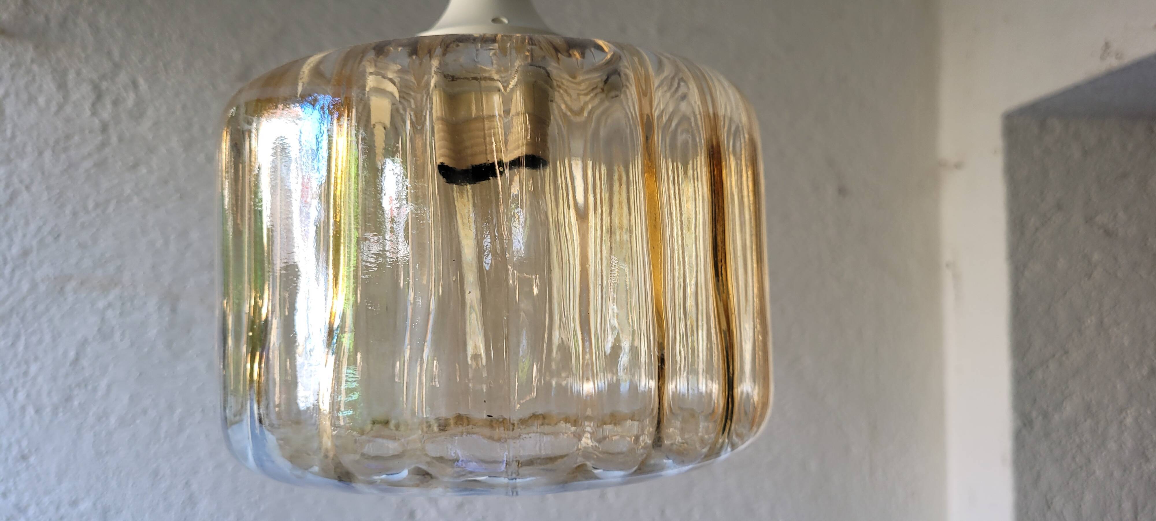 Suspension verre ambré