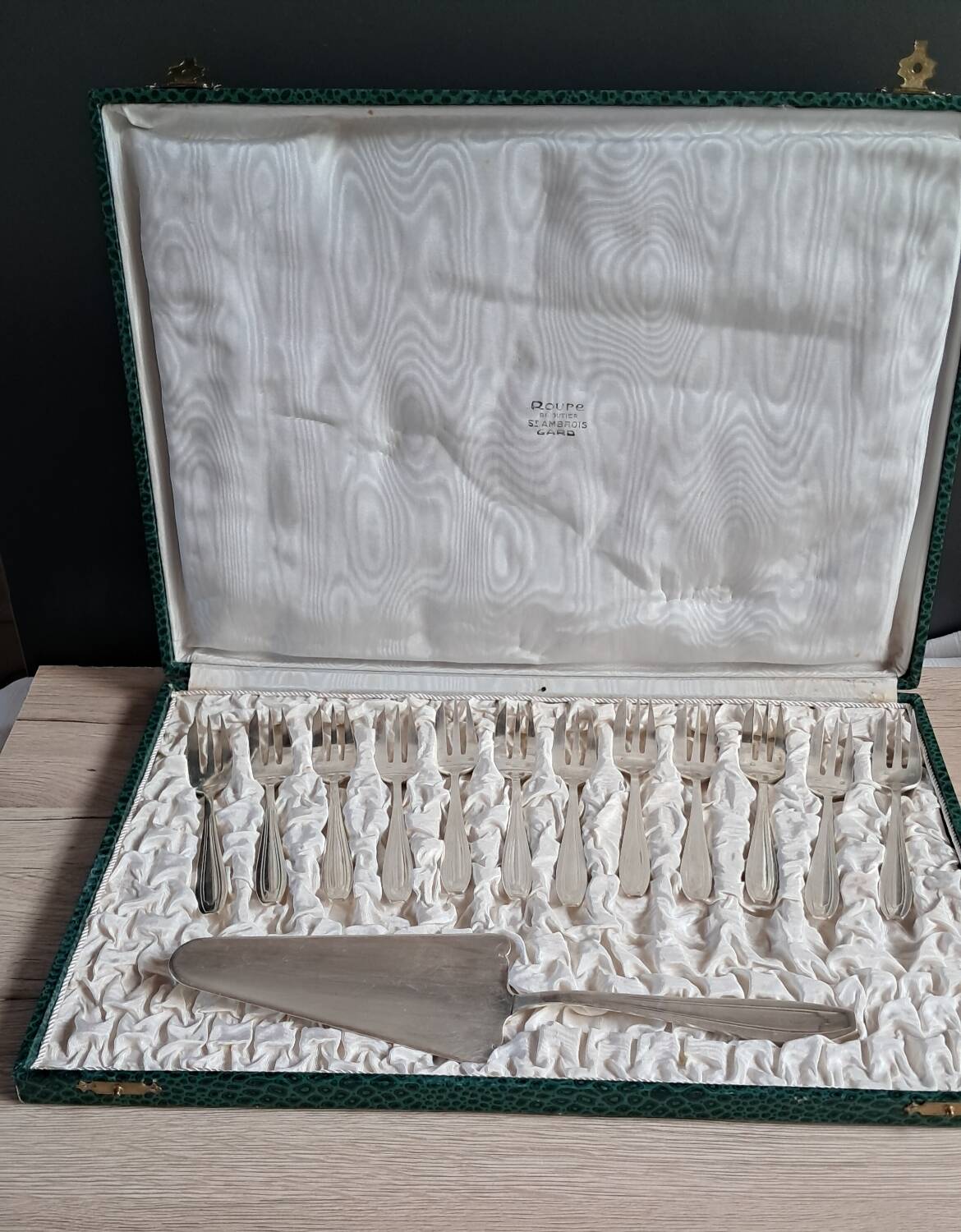 Cutlery set of 12 forks and silver-plated cake server