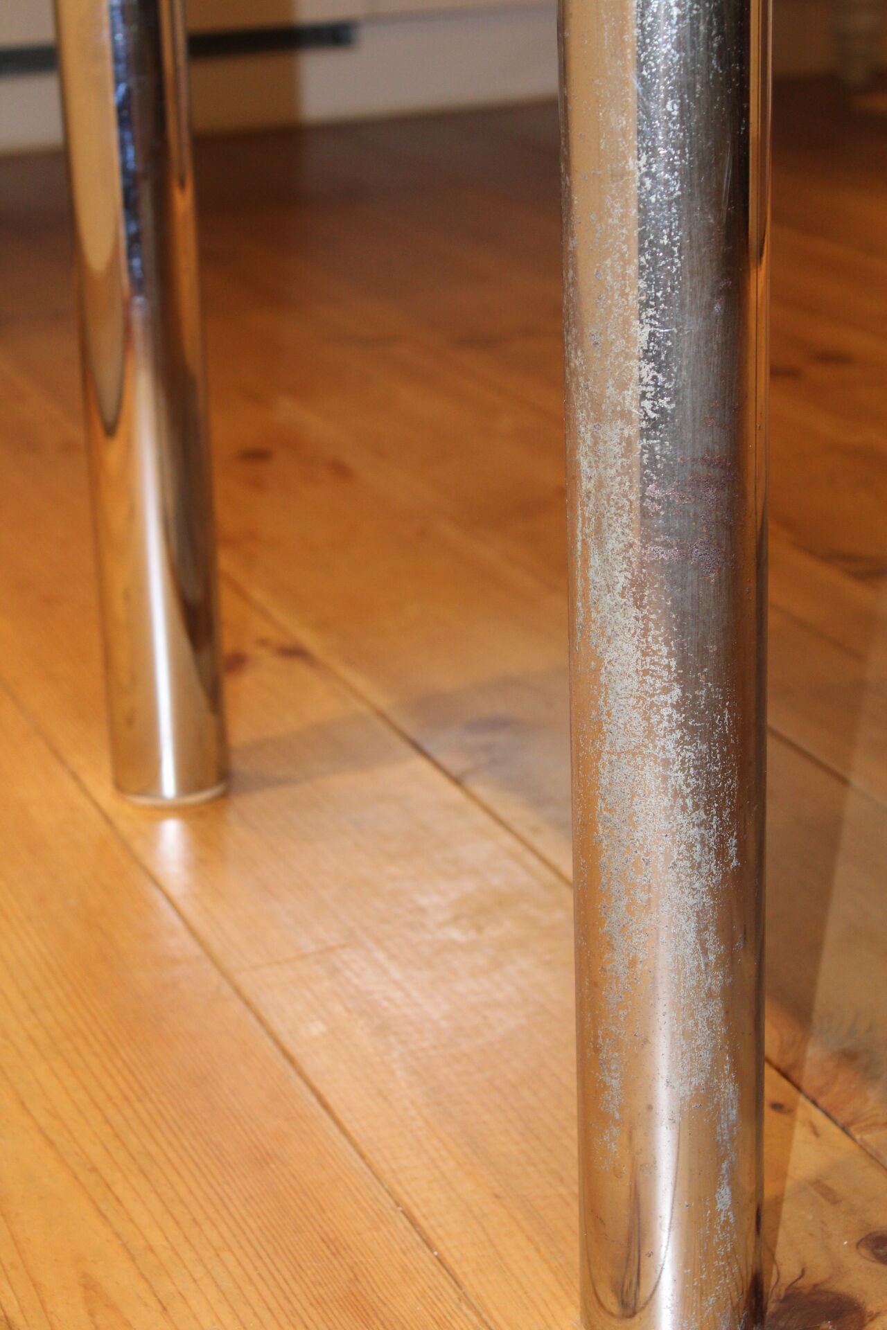 Table from the 70's formica in white and stainless steel