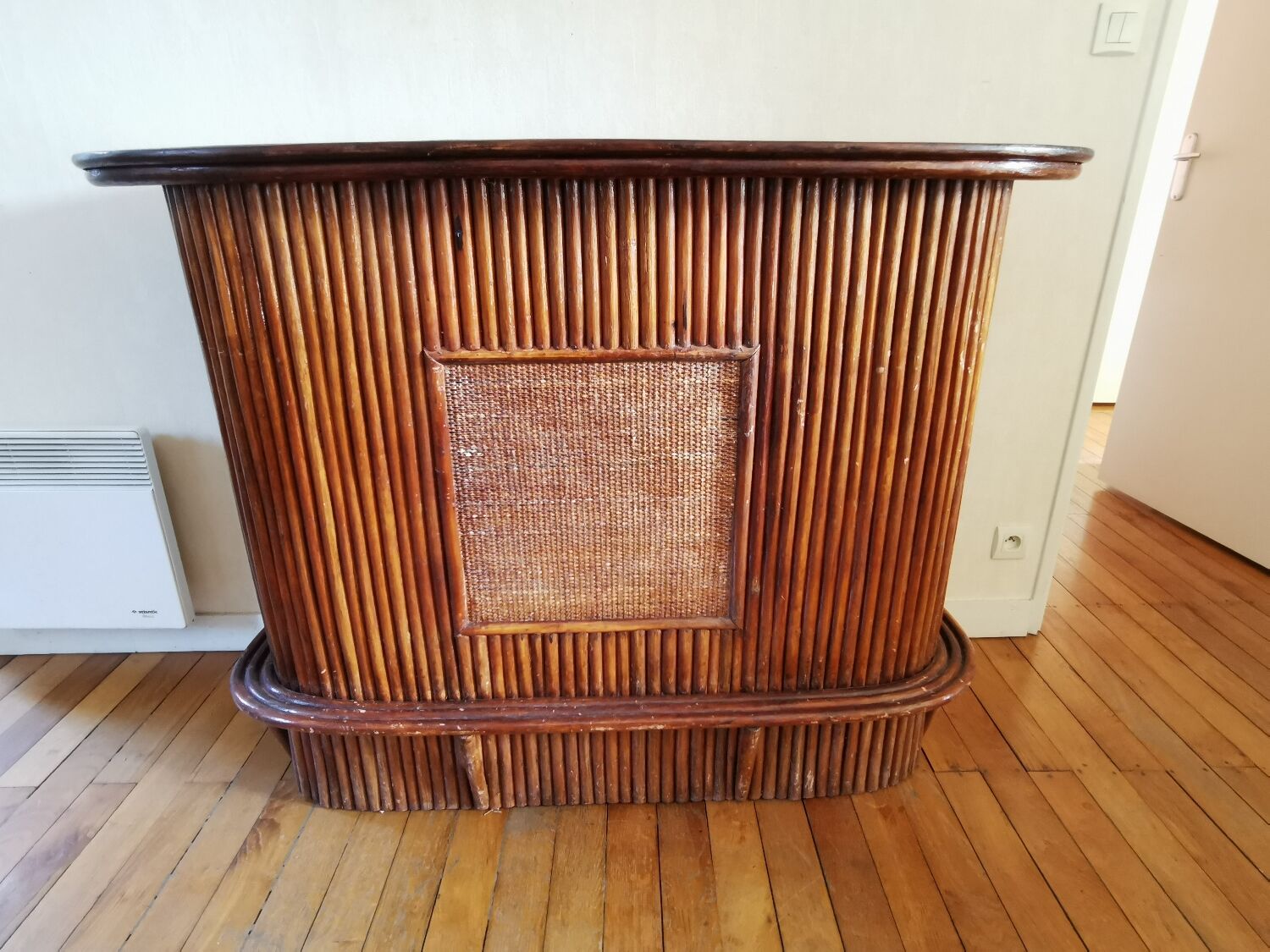 Wicker rattan counter bar 1970