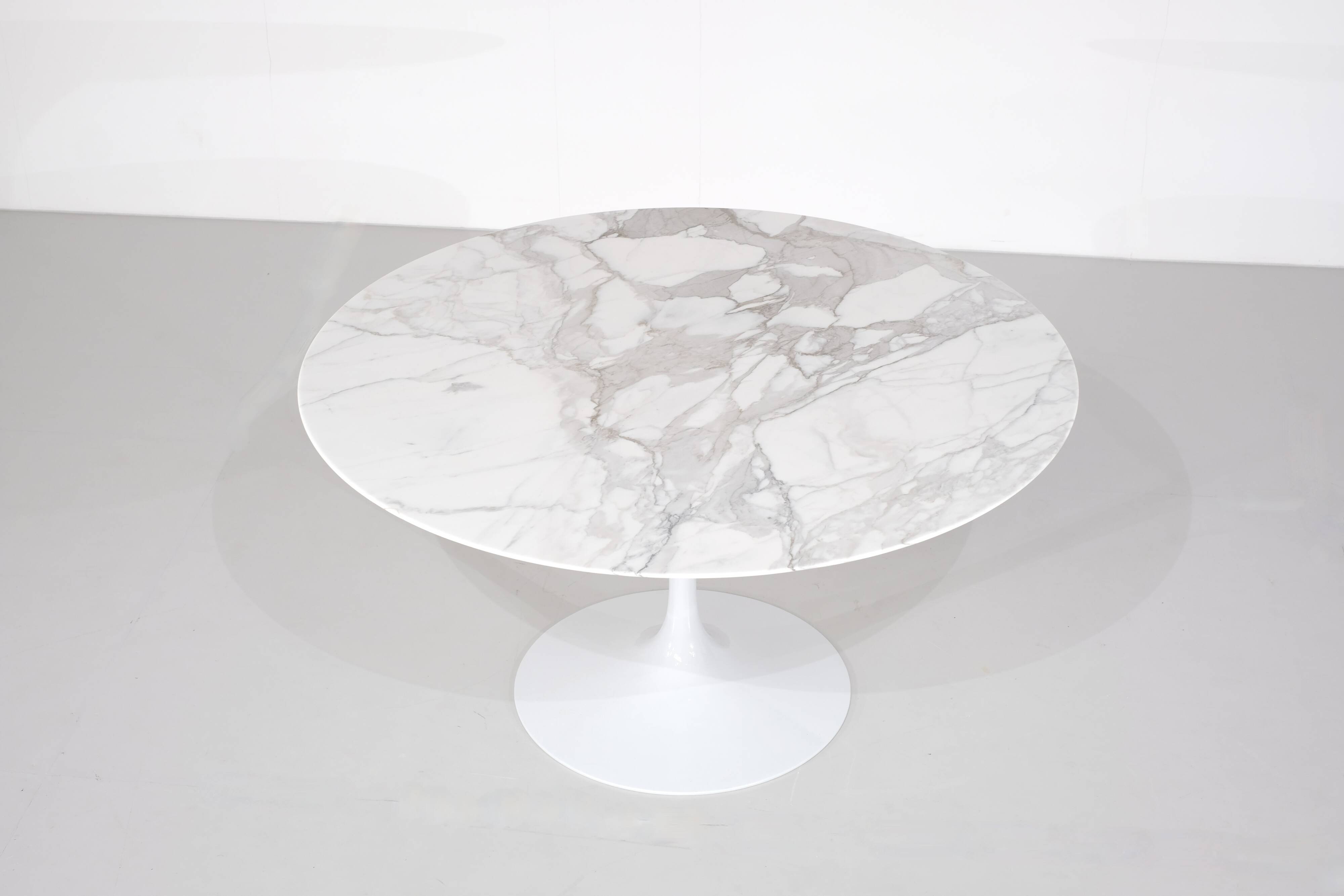 Tulip dining table by Eero Saarinen for Knoll International - 1960s