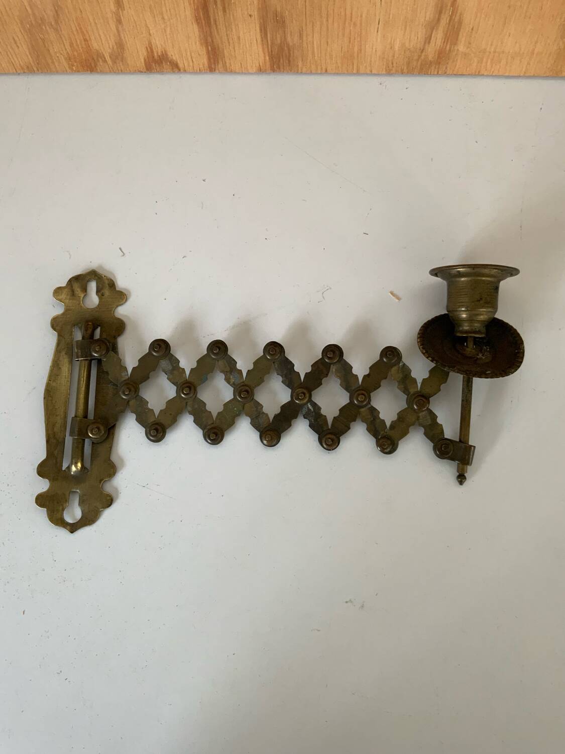 Wall candle holder