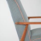 Fox chair blue hen's feet