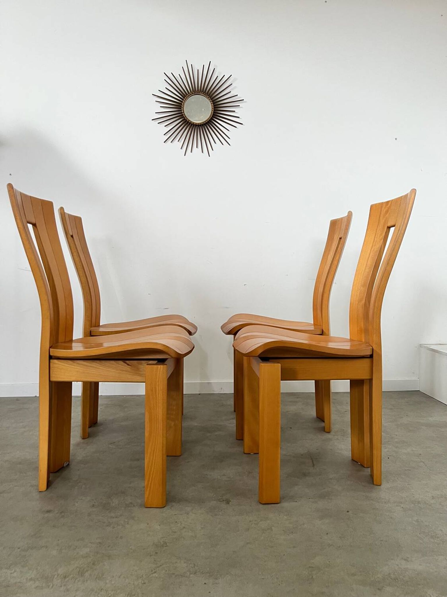 4 old French design solid elm chairs from the 70s vintage