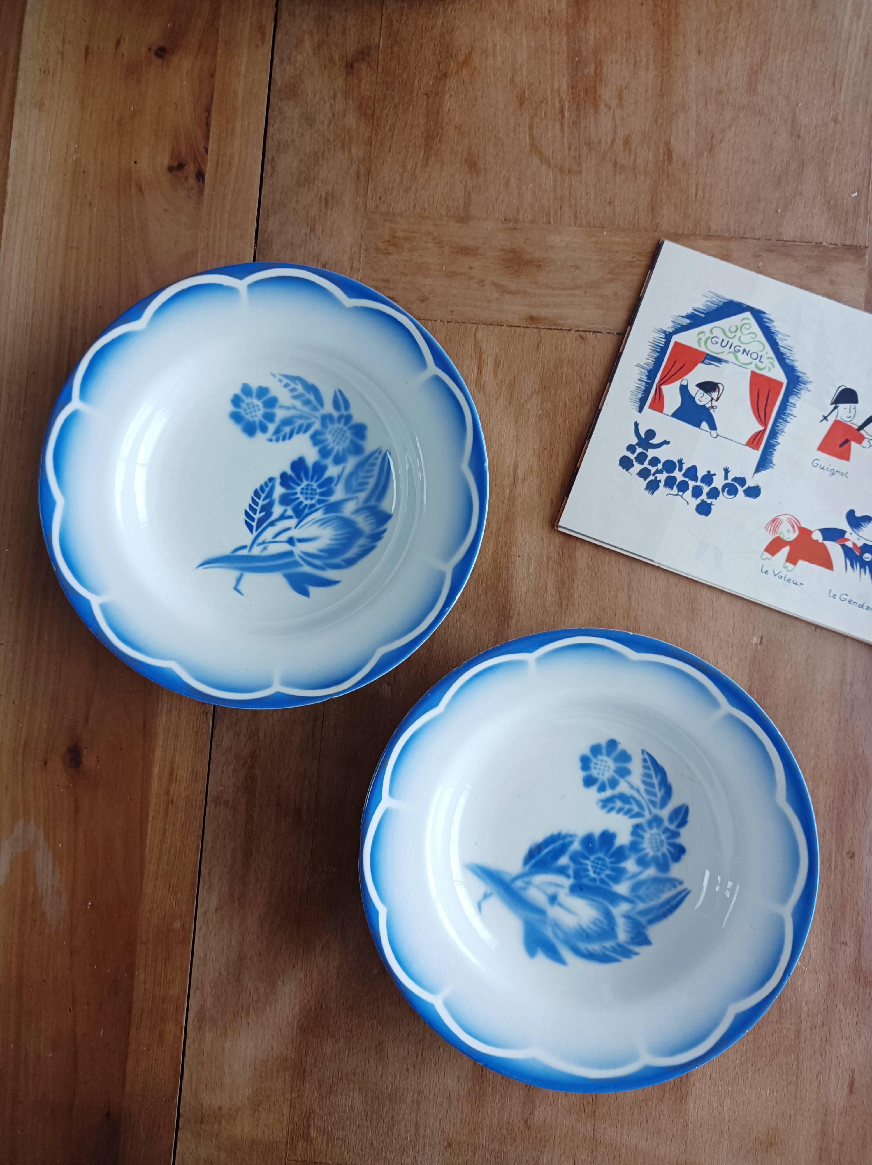 Set of 2 Sarreguemines soup plates, André