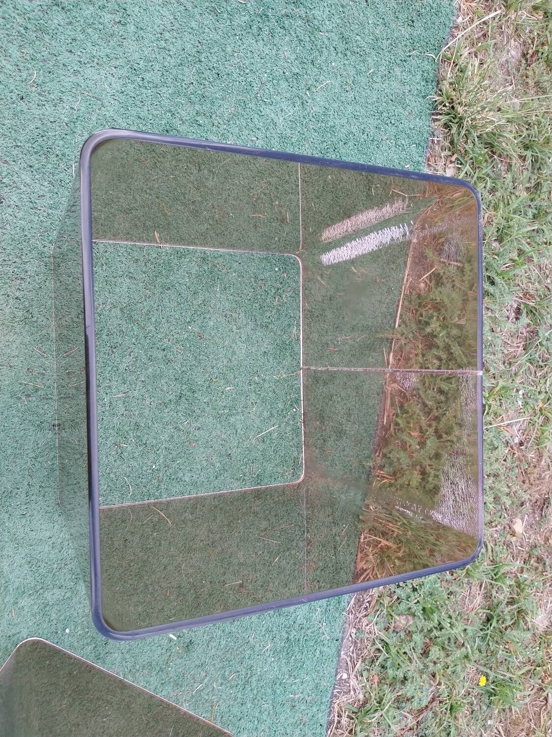 Tables de chevets en plexiglas