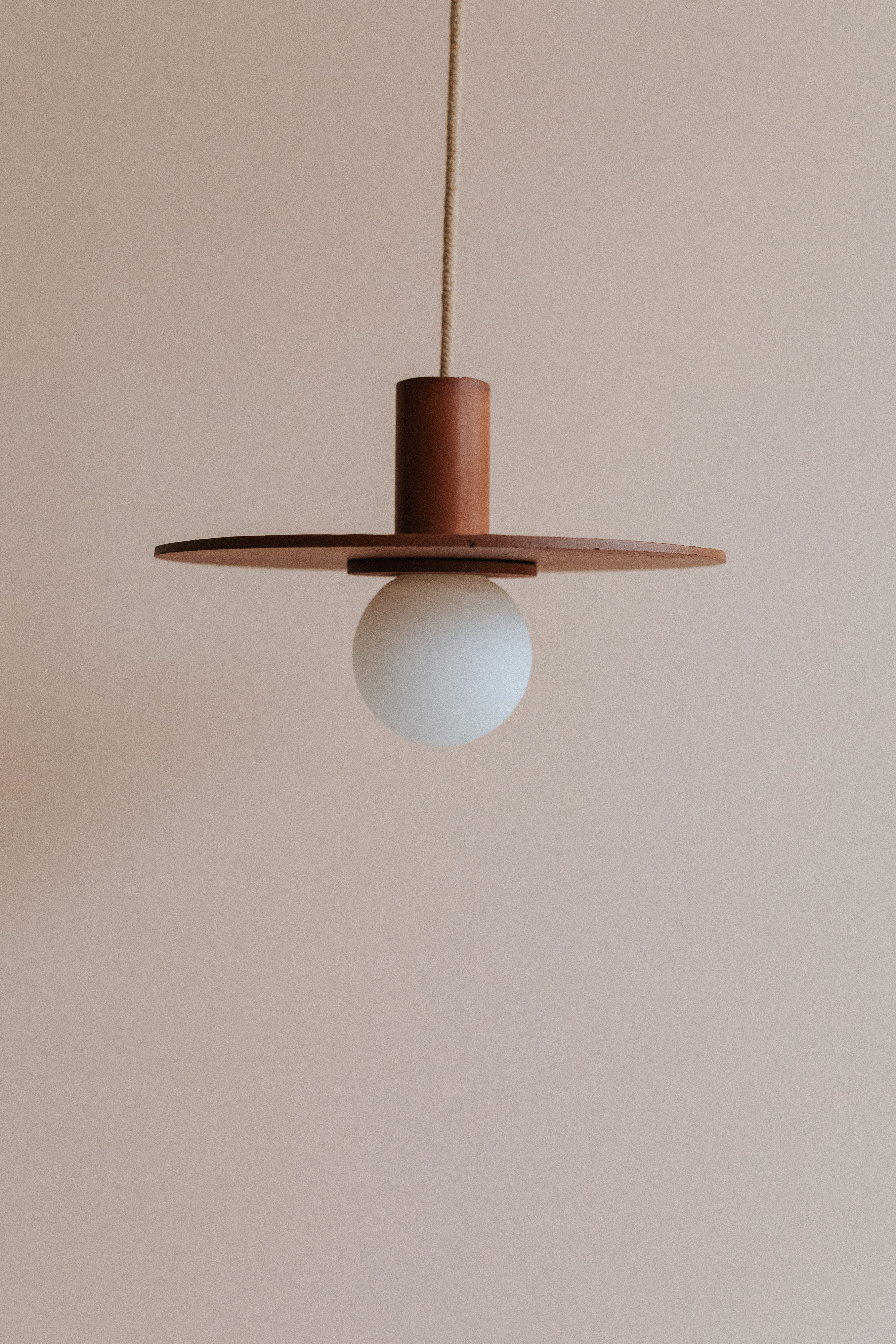 Suspension AMA.30 - chestnut - Zuri objects