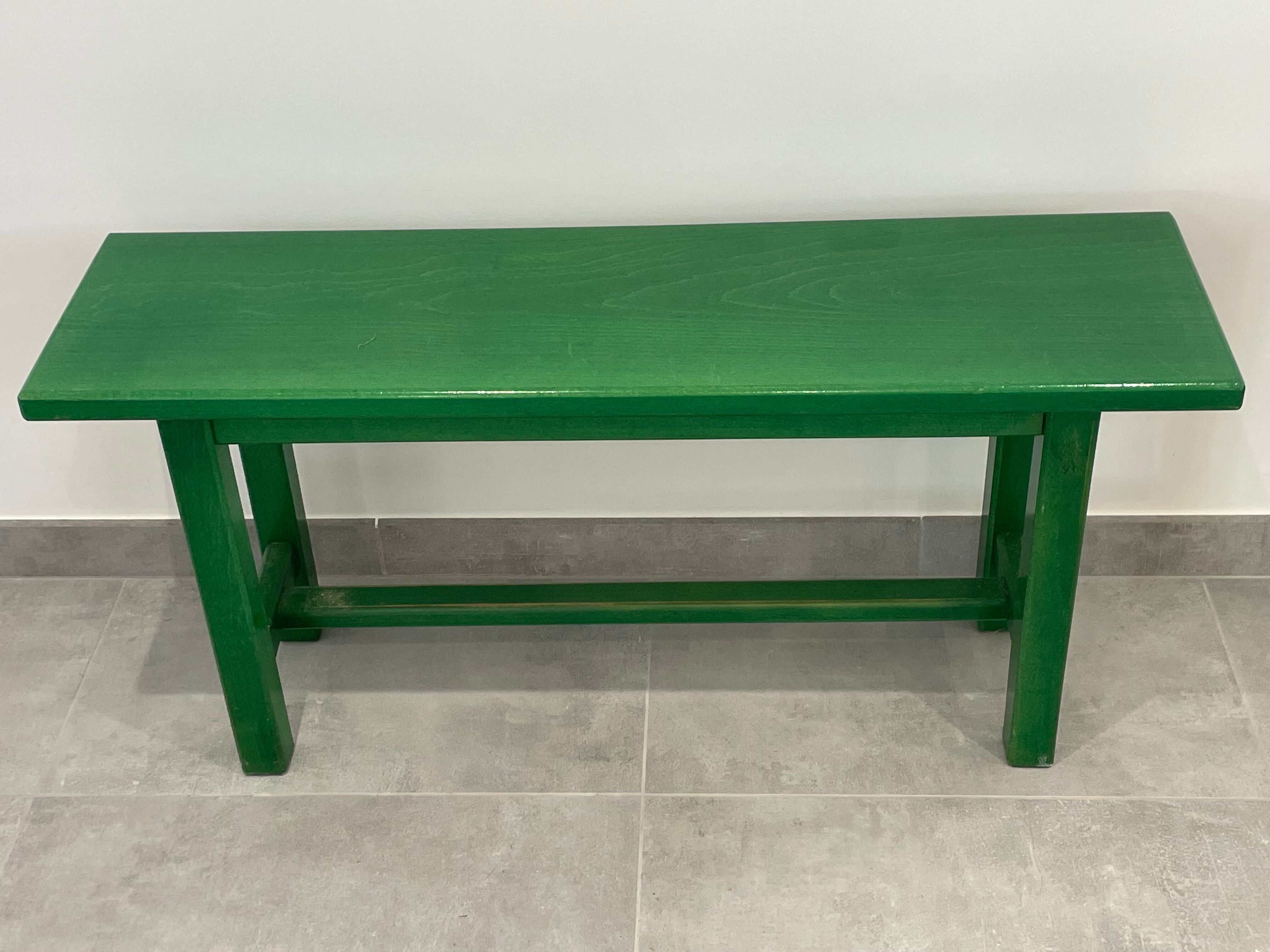 Pair of common bench