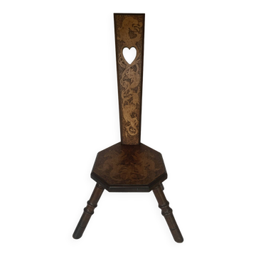 Tripod wooden chair