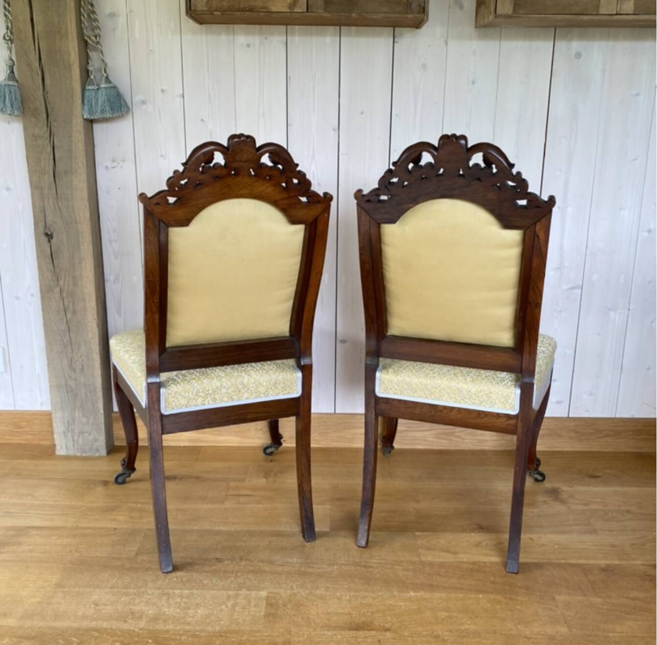 Louis-Philippe chairs carved in mahogany