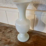 Vase en opaline