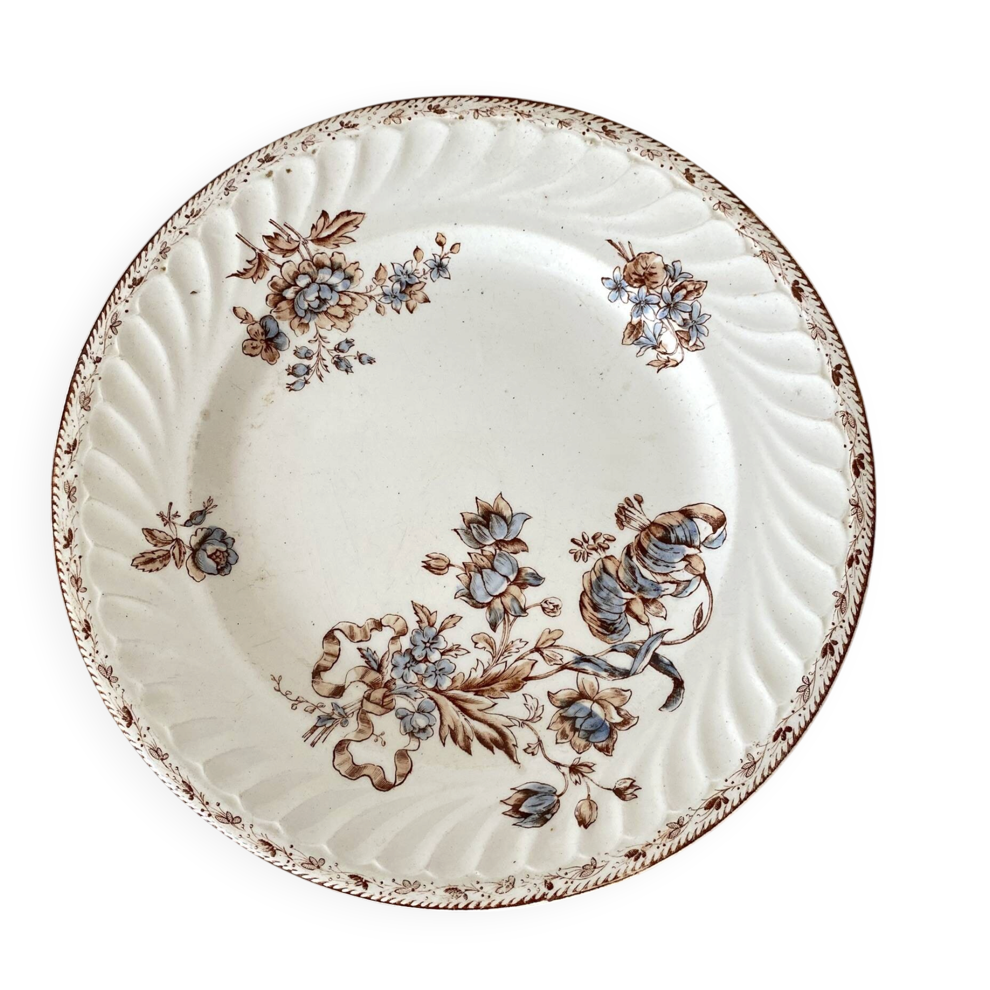 Antique polychrome ironstone dish from Salins, Saxon model.