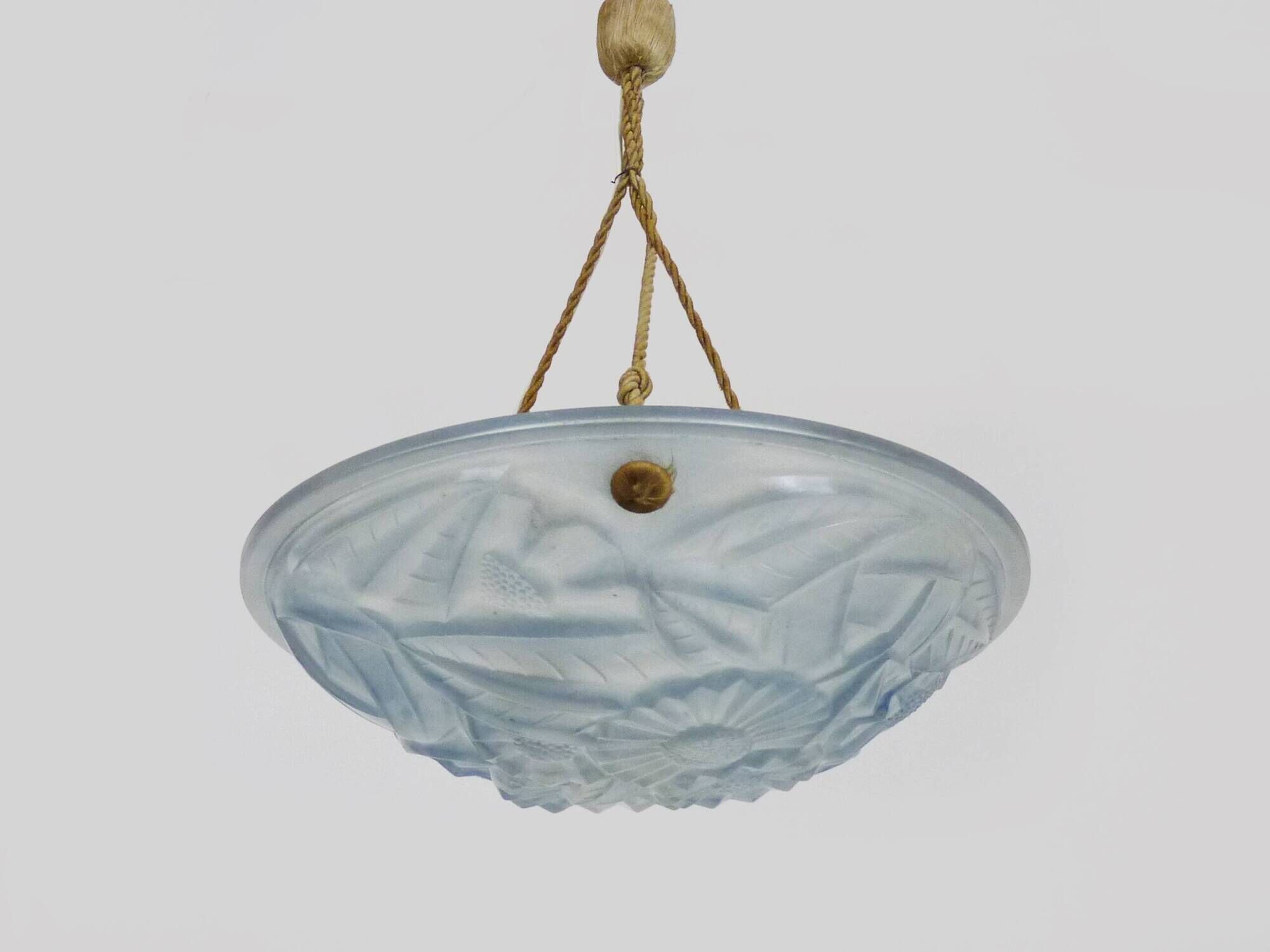 Old degue chandelier, 1-burner art deco washbasin pendant light, in blue glass paste. signed degué