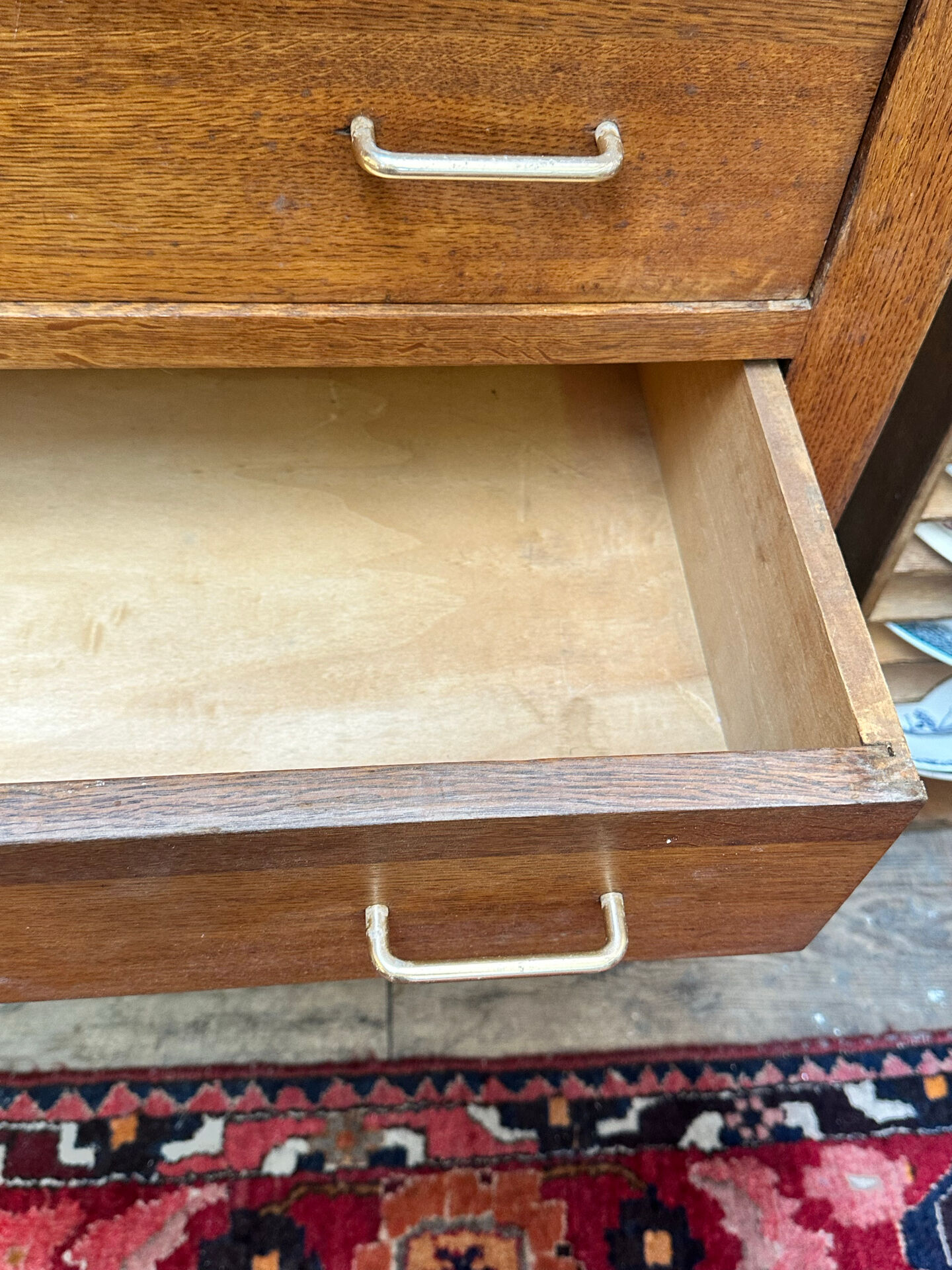 Commode vintage
