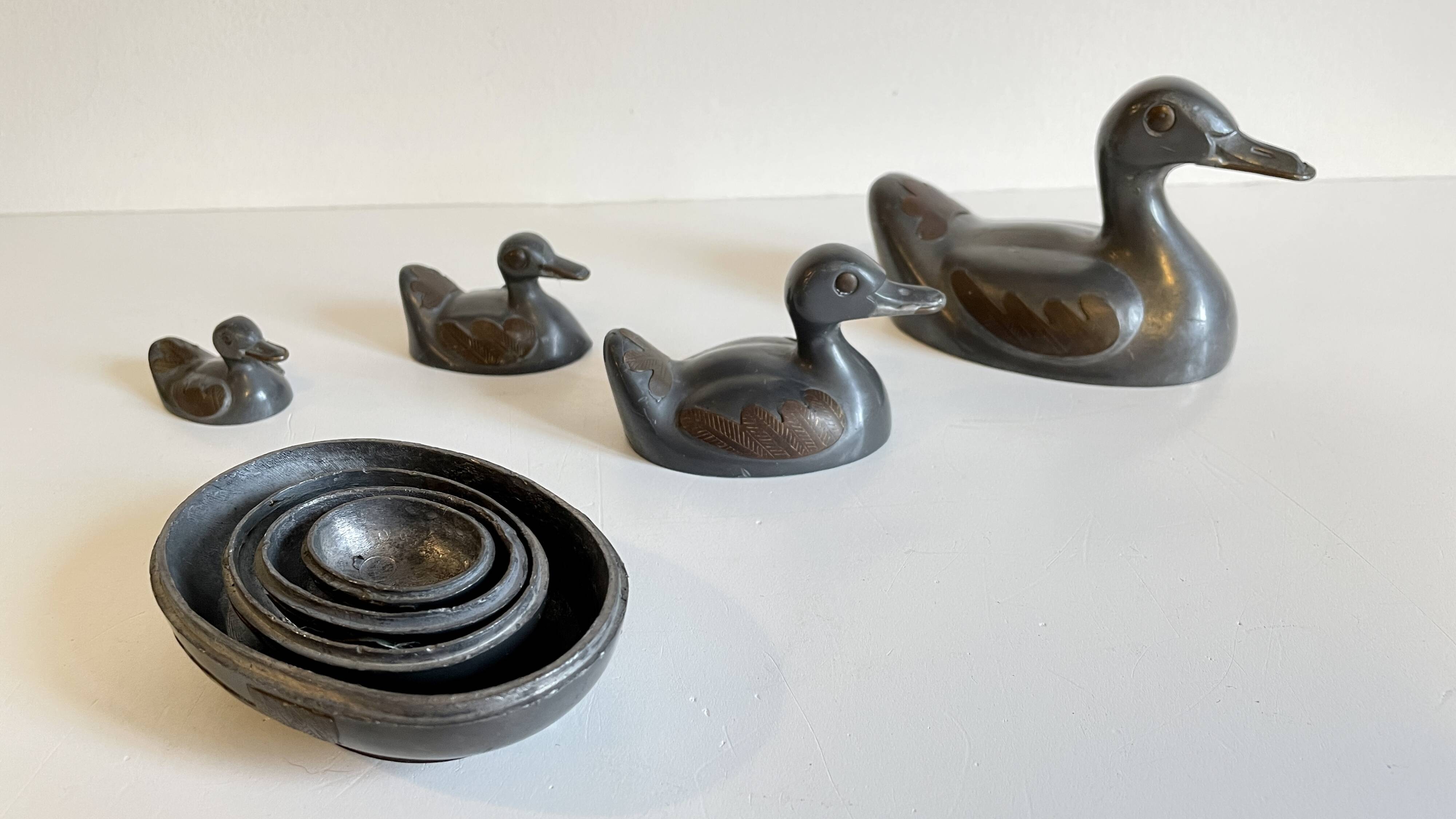 Vintage DUCKS Family
