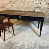 Farmhouse table - black legs