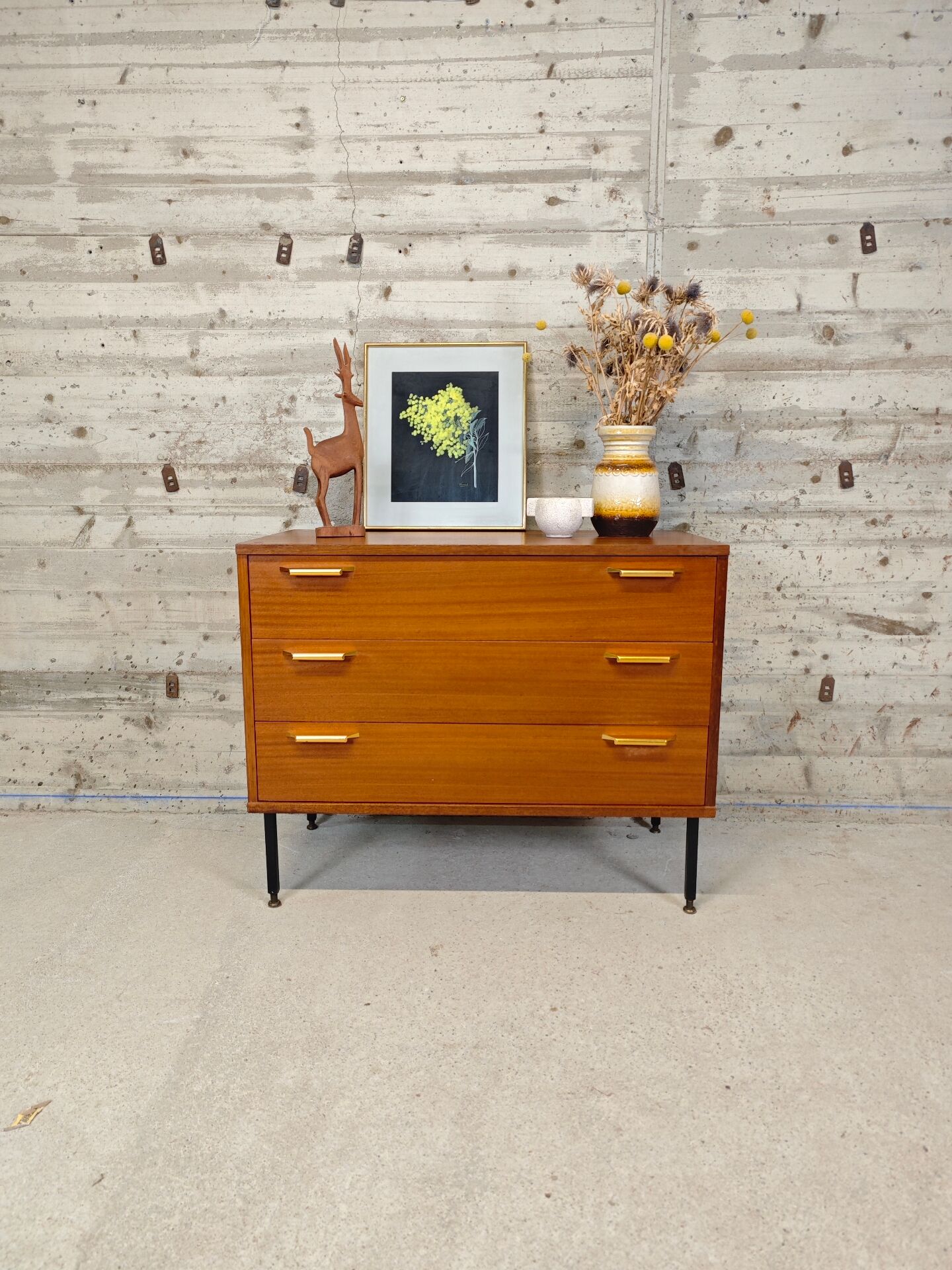 Vintage chest of drawers