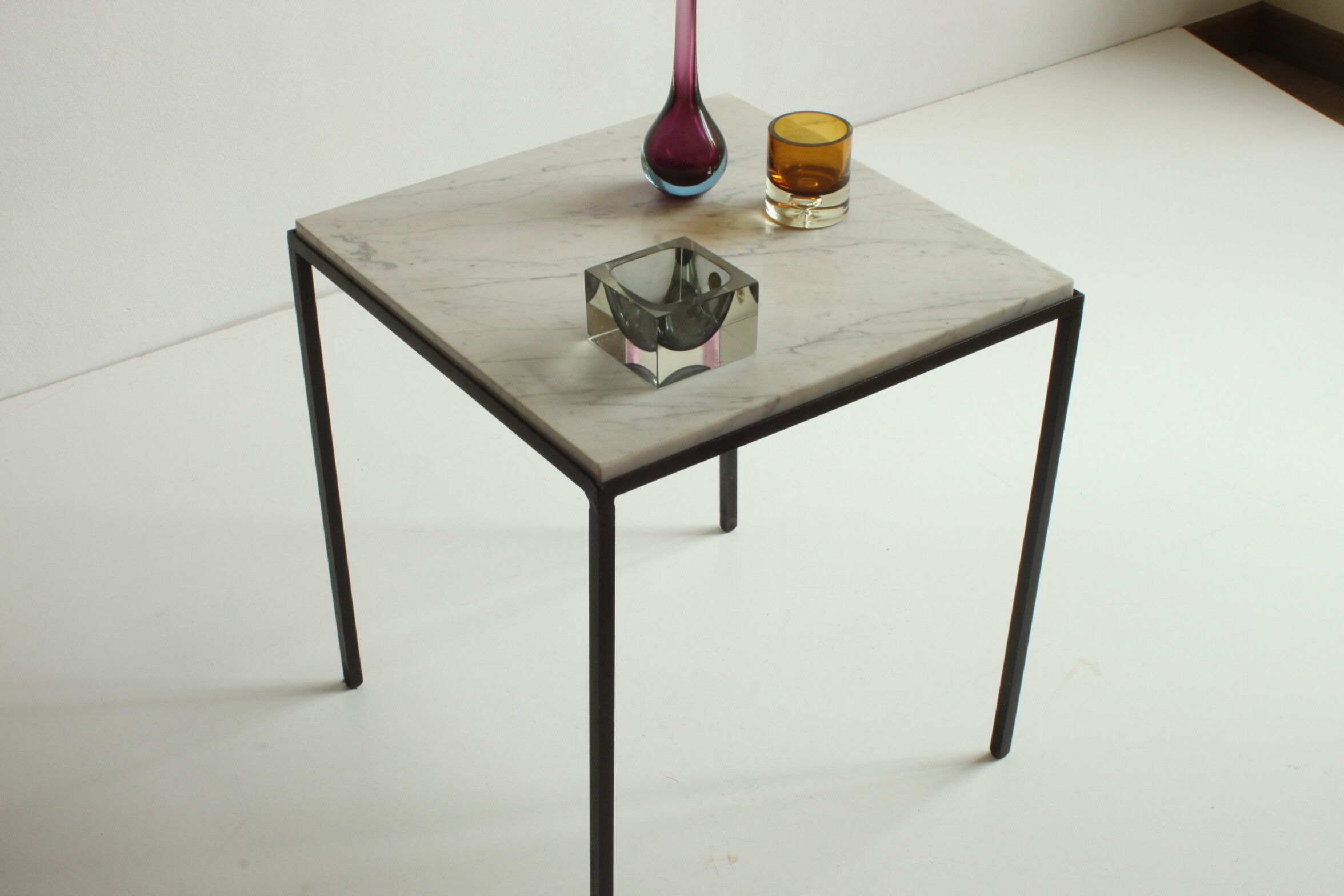 Square carrara marble side table, 1960