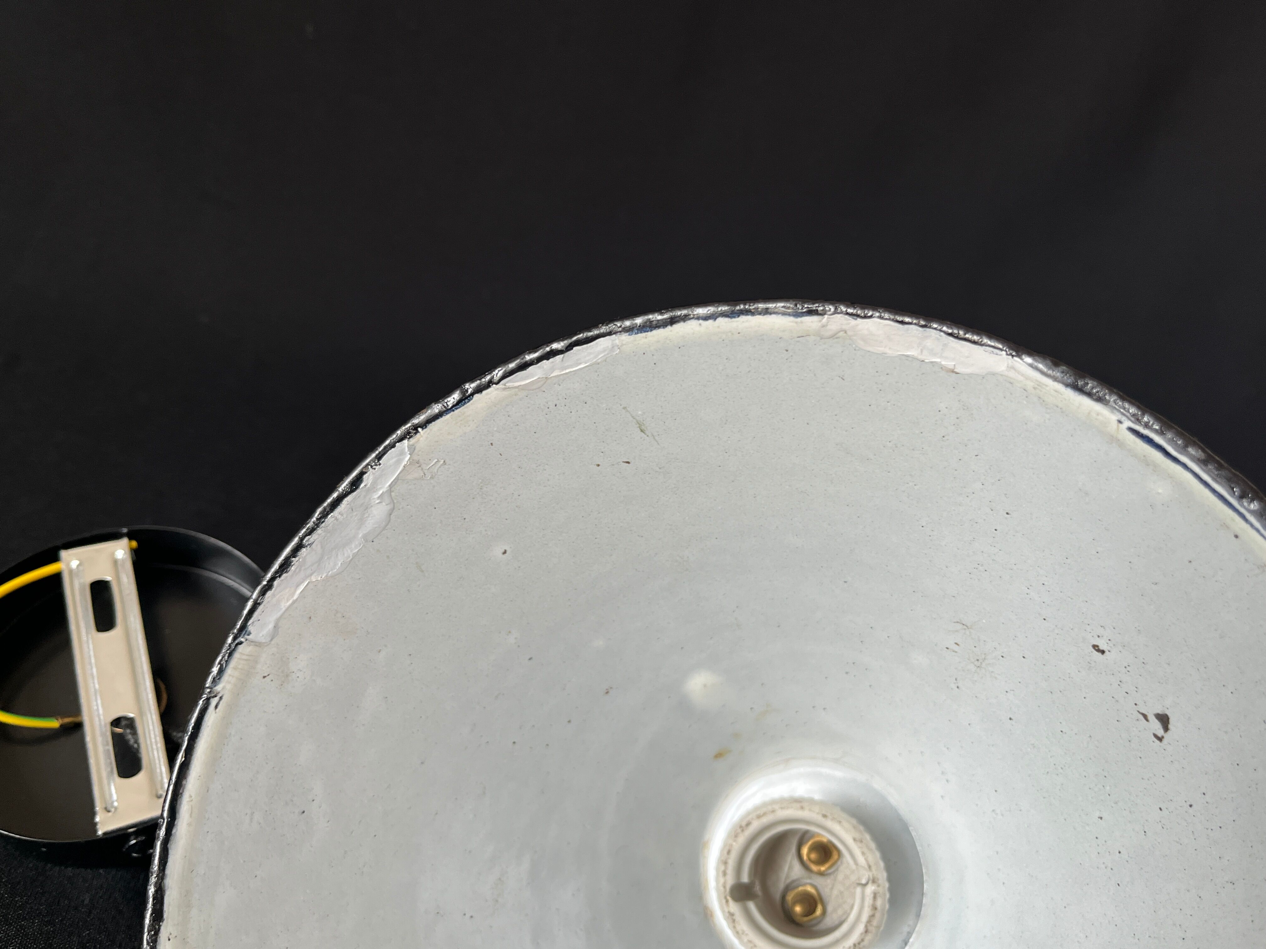 Industrial suspension conical metal green enamelled tole vintage