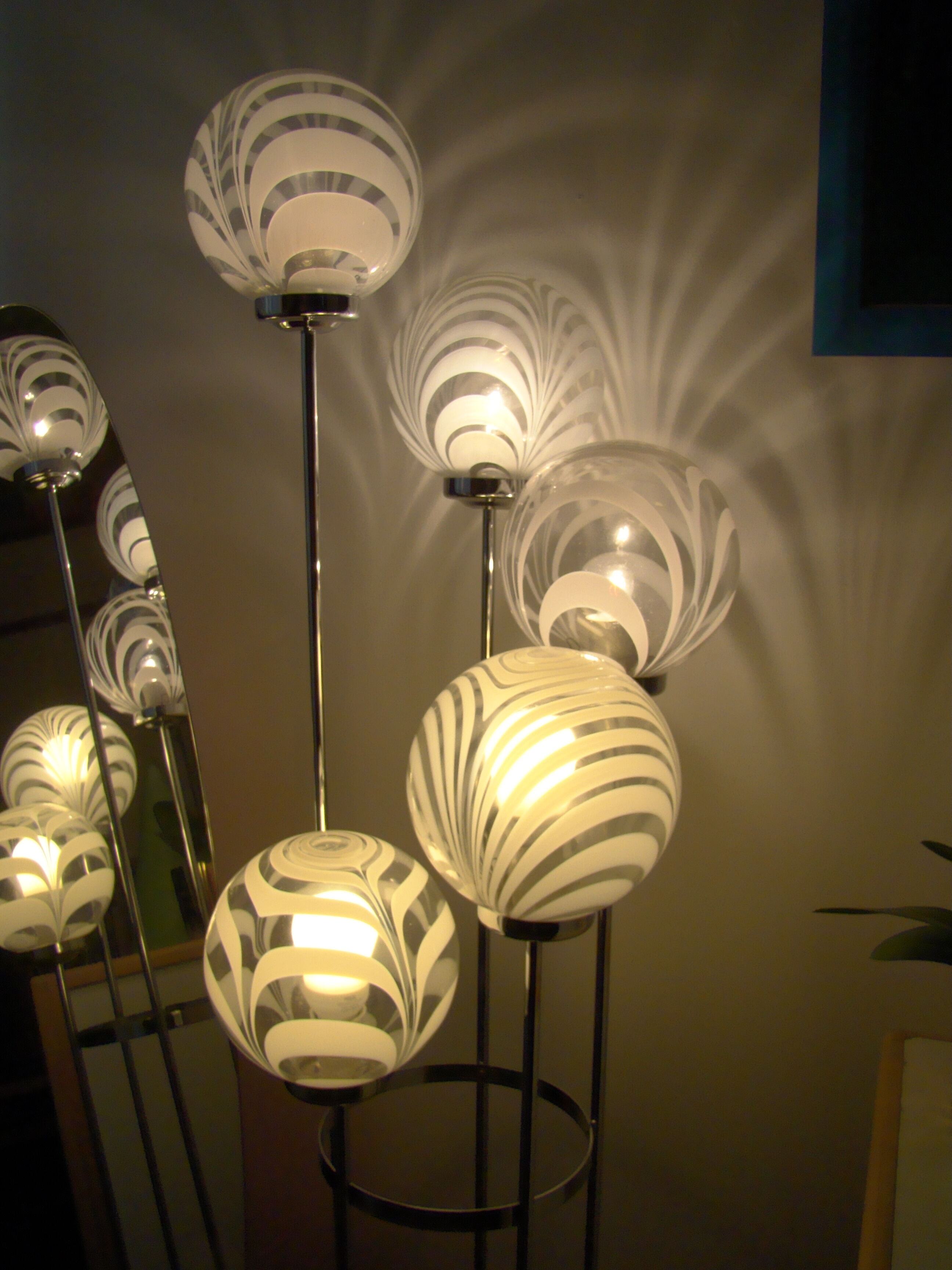 Lampadaire vintage 5 globes Mazzega en cascade