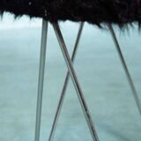Hairpin stool in 1970s space style, fluffy stool