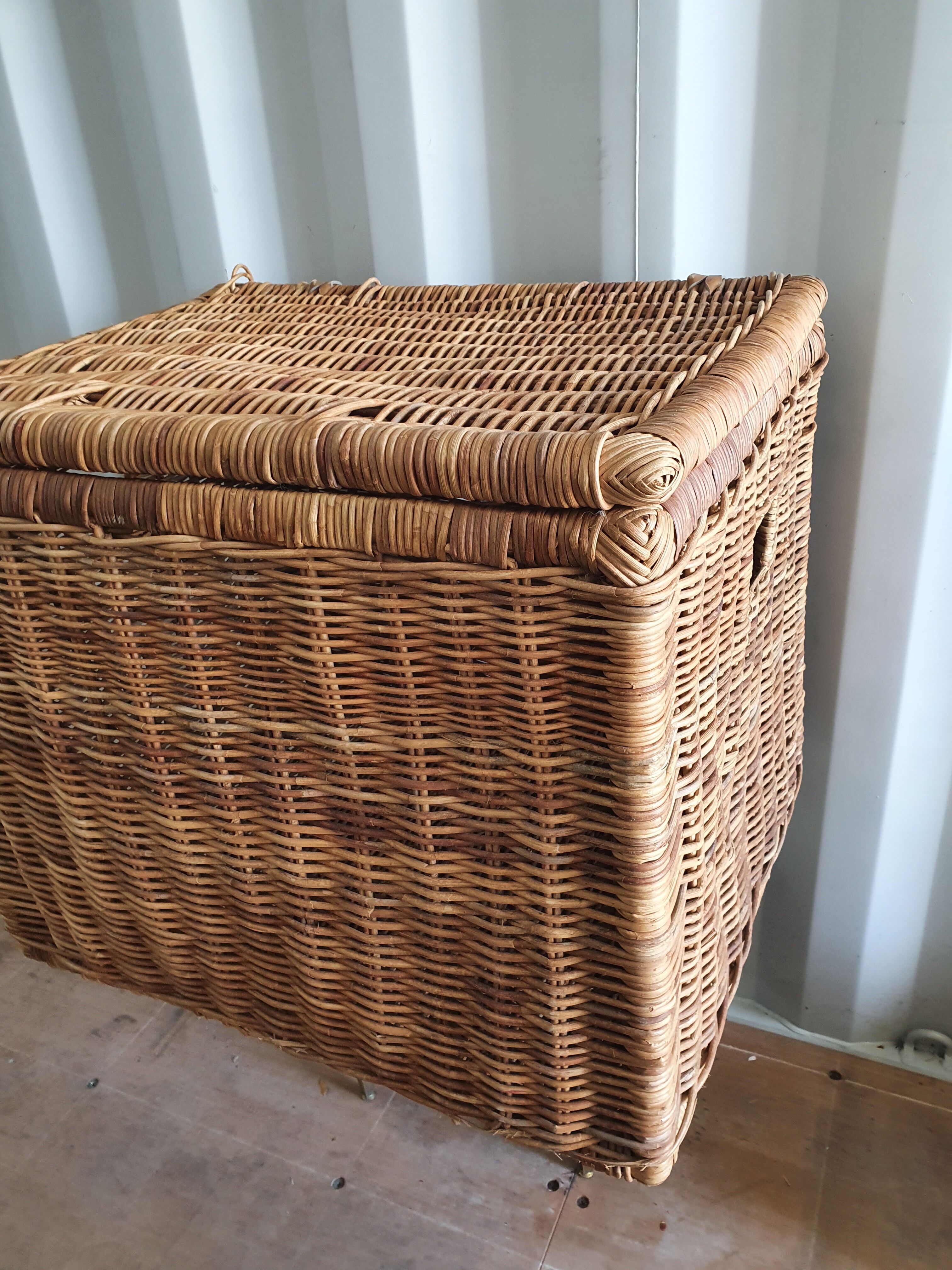 Wicker basket