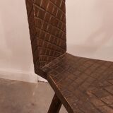 Chaise en bois sculpté