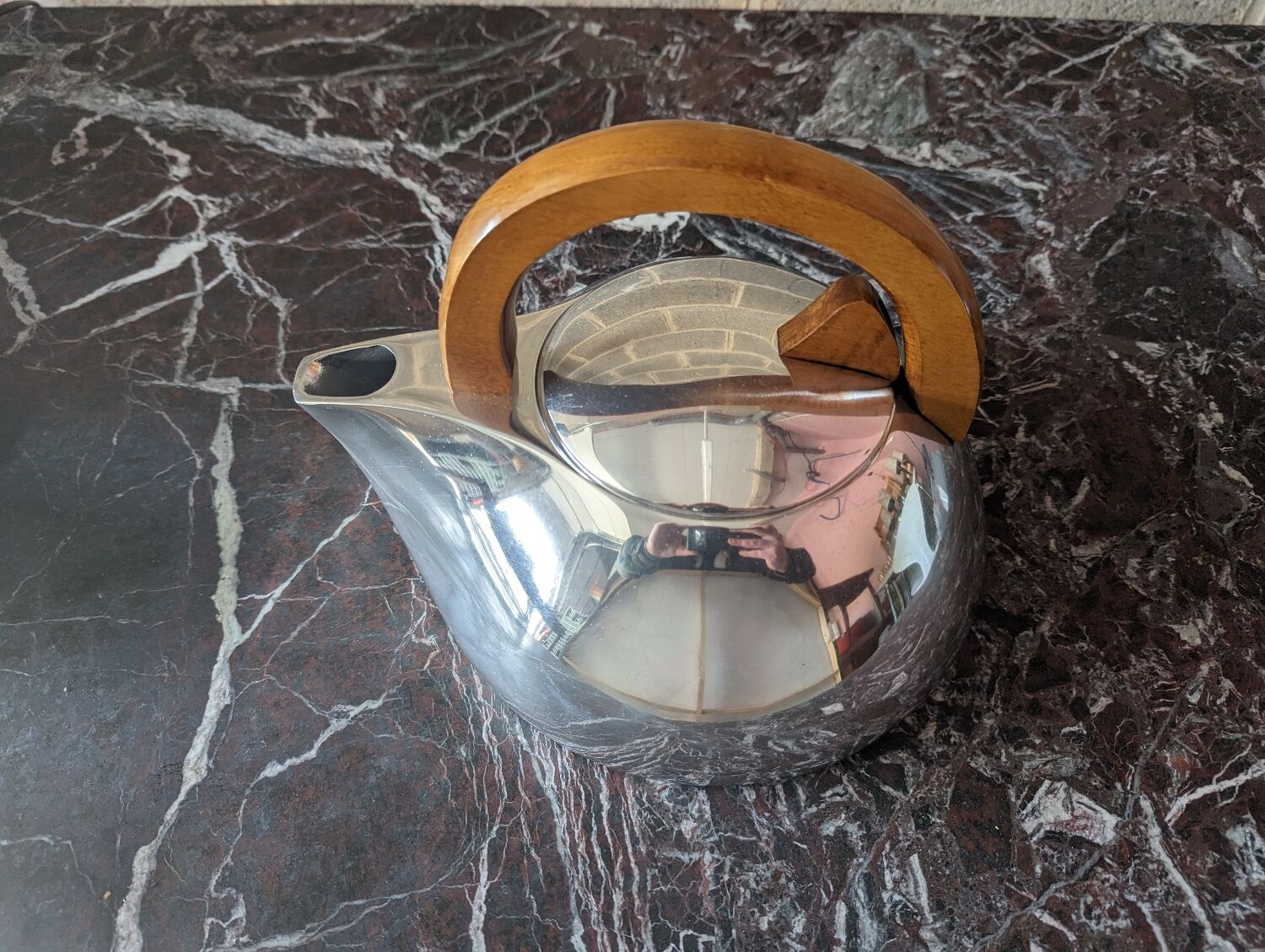 Picquot Ware kettle from 1938