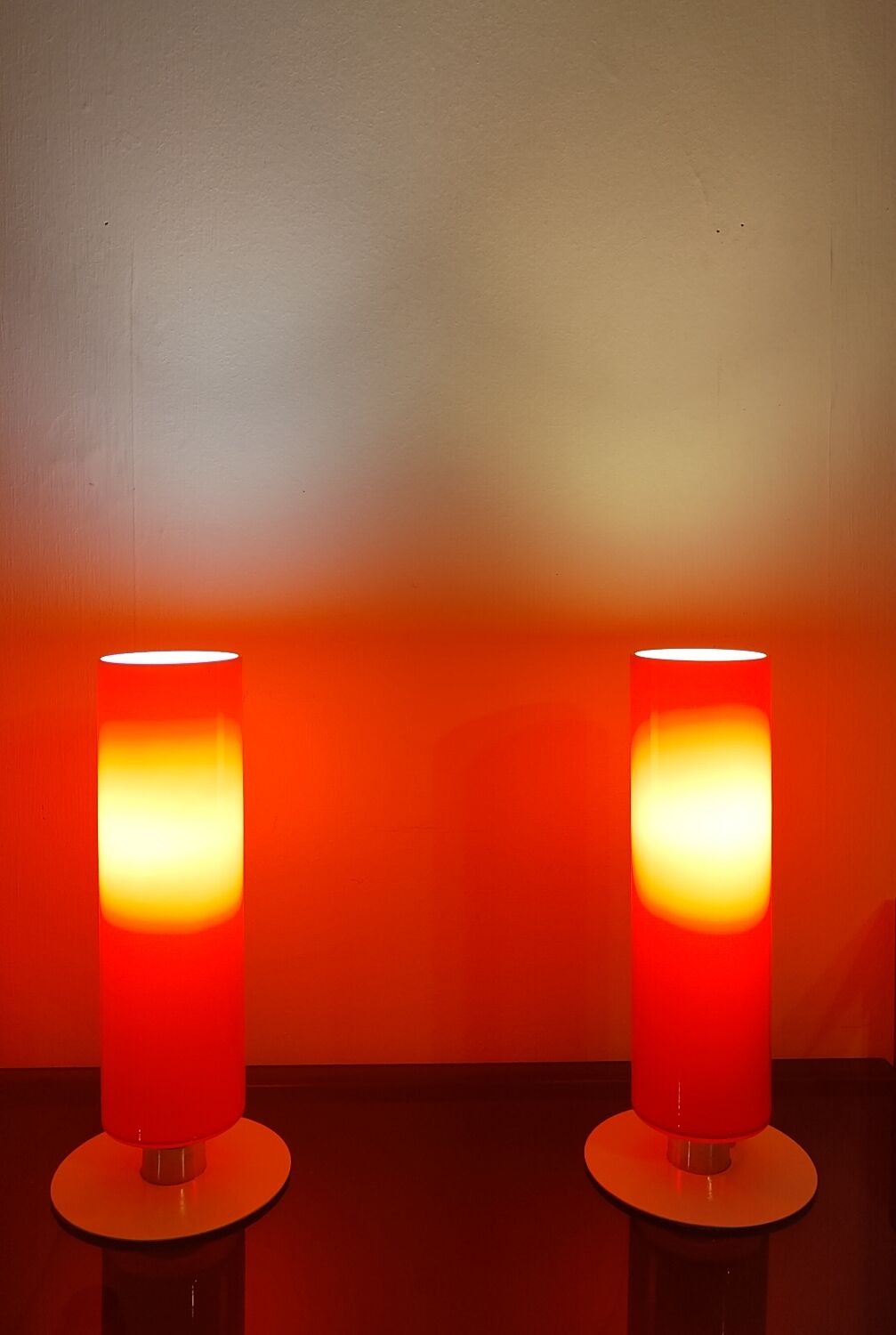 Massive red lamp 1990