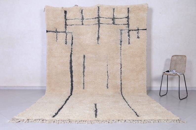 Handmade Beni Ourain Berber rug, size 2/3 m.