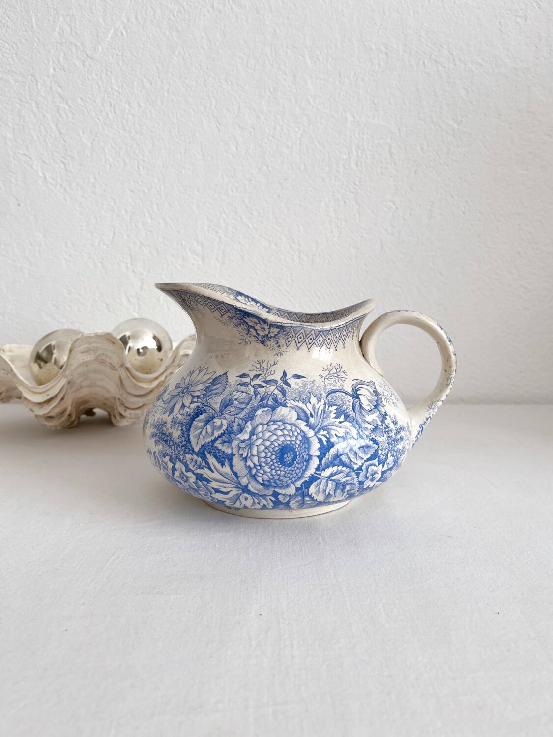 Old iron clay jug "Jardinière" Hamage Nord