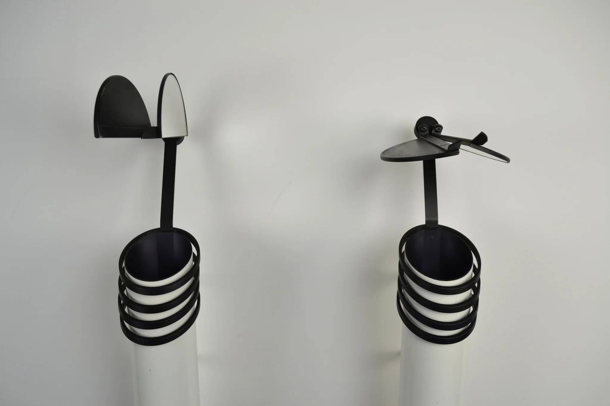 A pair of white “Skarabé” wall lamps by Stig Ahlström and Clas Kock for Ateljé Lyktan, Sweden, 1980s