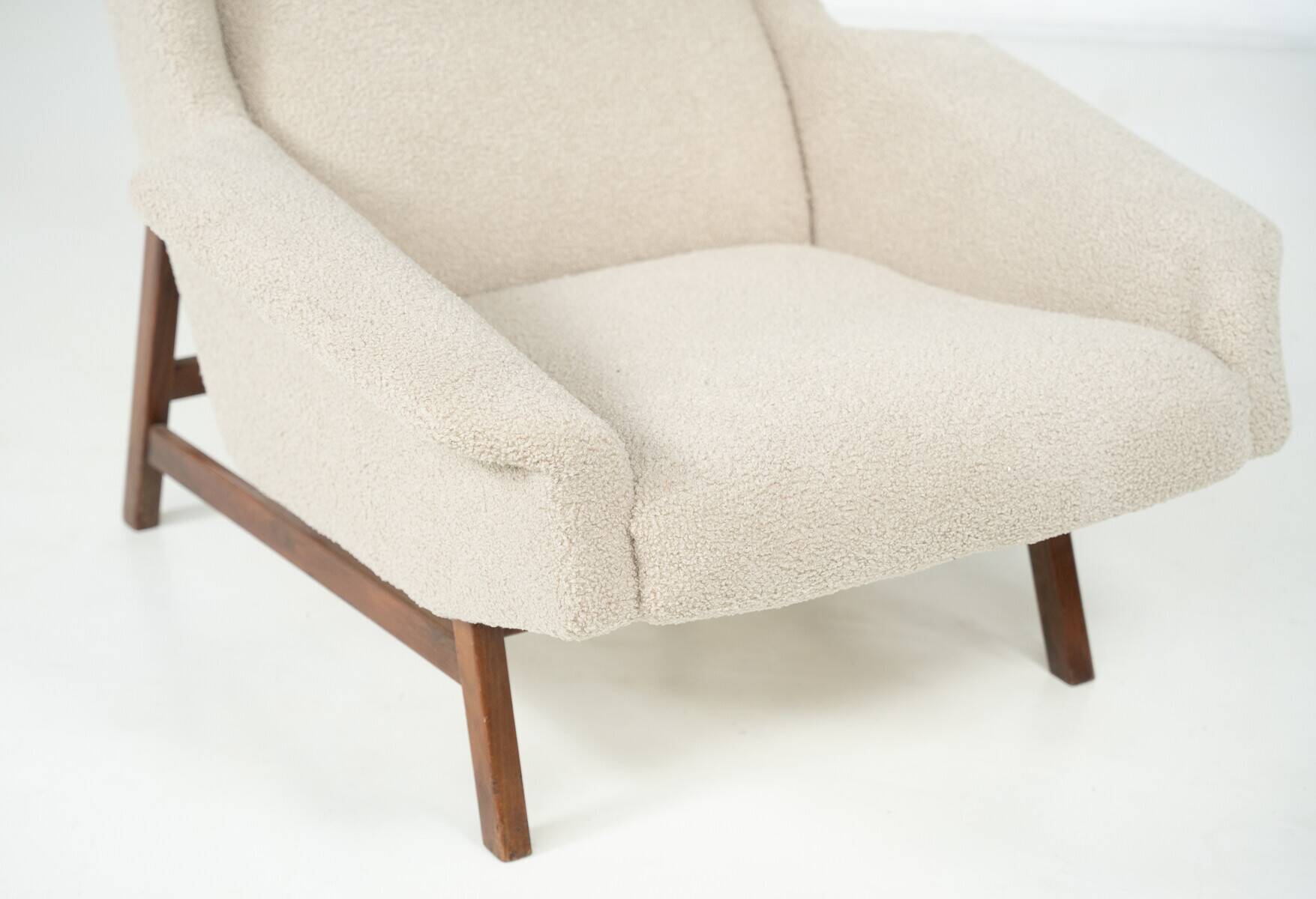 Mid-Century Modern Armchair 877 by Gianfranco Frattini for Cassina
