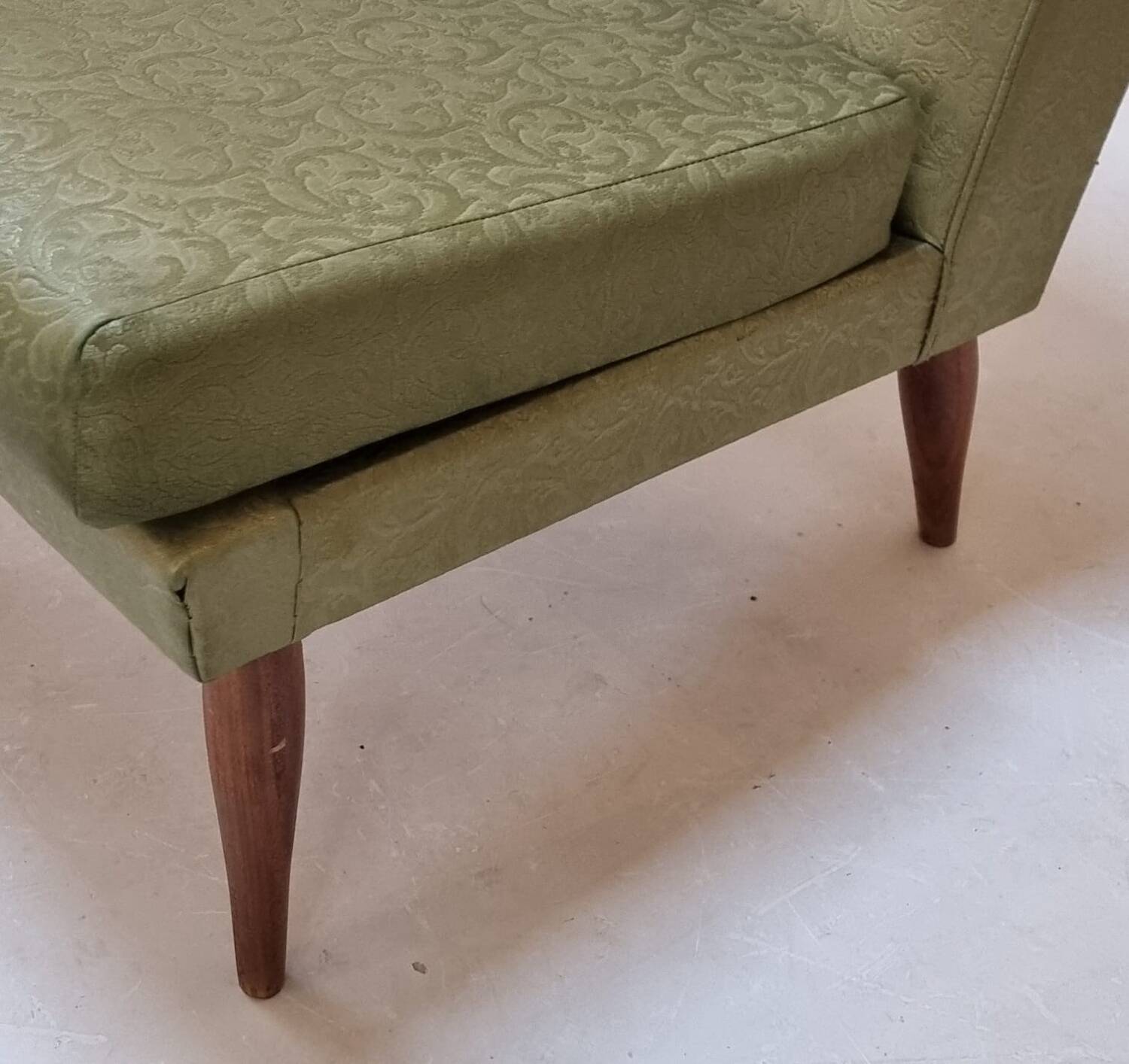 Fauteuils du milieu du siècle