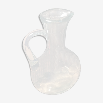 Carafe en verre vert bleuté