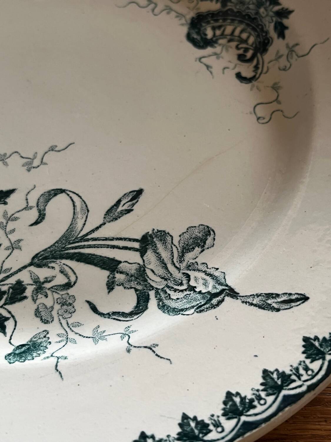 Earthenware plates - Sté Amandinoise Louis XV