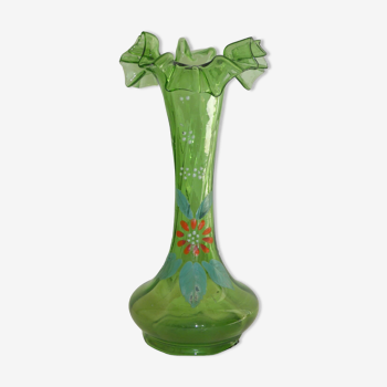 Vase ancien en verre émaillé décor de fleurs à col juponné-Ht 17cm