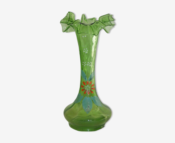Vase ancien en verre émaillé décor de fleurs à col juponné-Ht 17cm