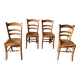 Quatre chaises anciennes en paille