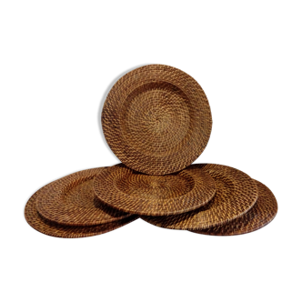 Wicker presentation plates
