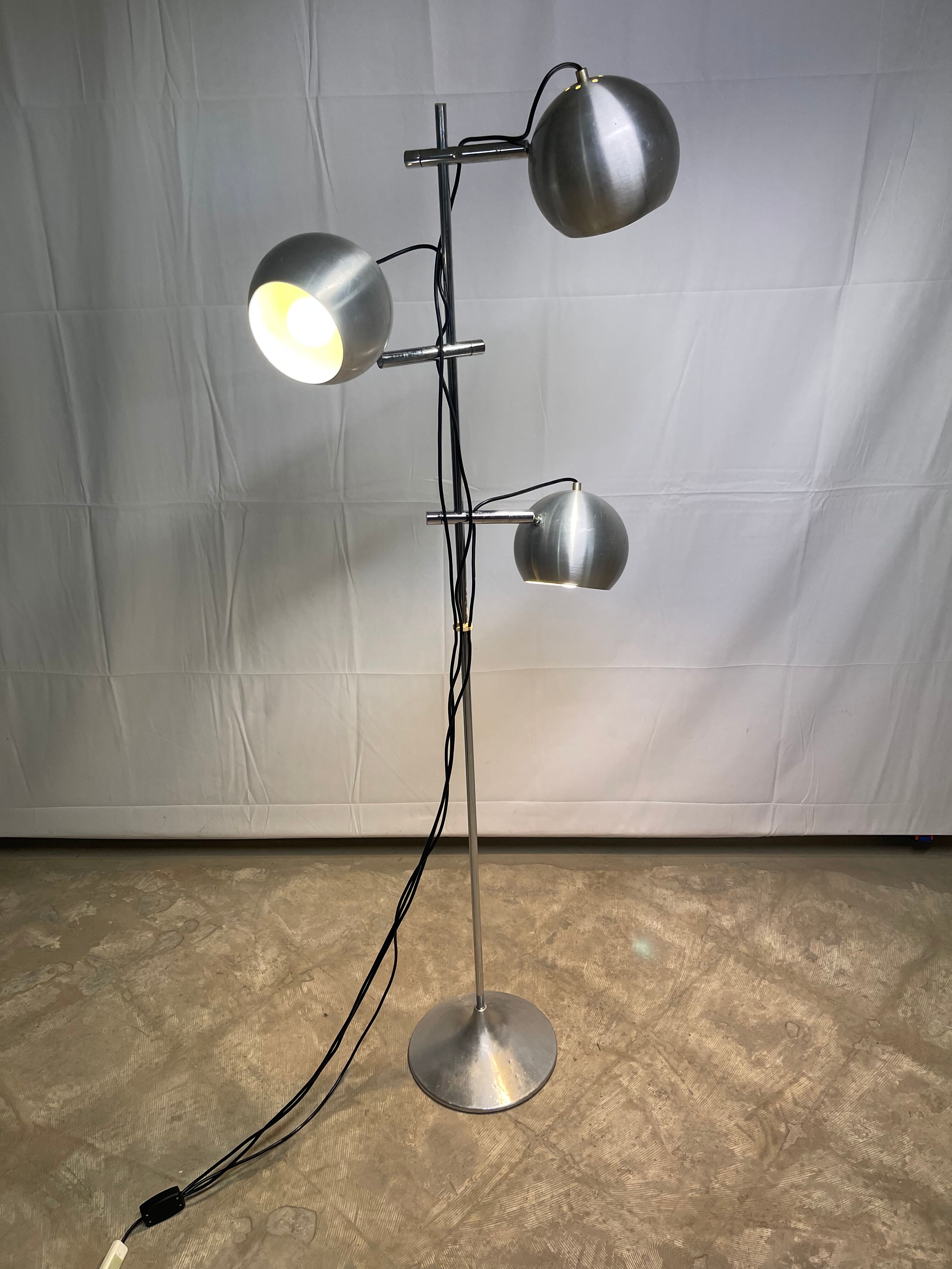 Metal floor lamp