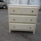 Small parisian dresser