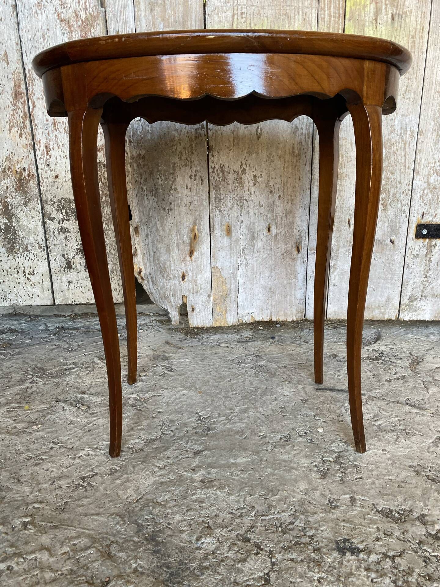Antique Oval Cocktail Table Guéridon LOUIS XV Wooden Curved Legs Vintage
