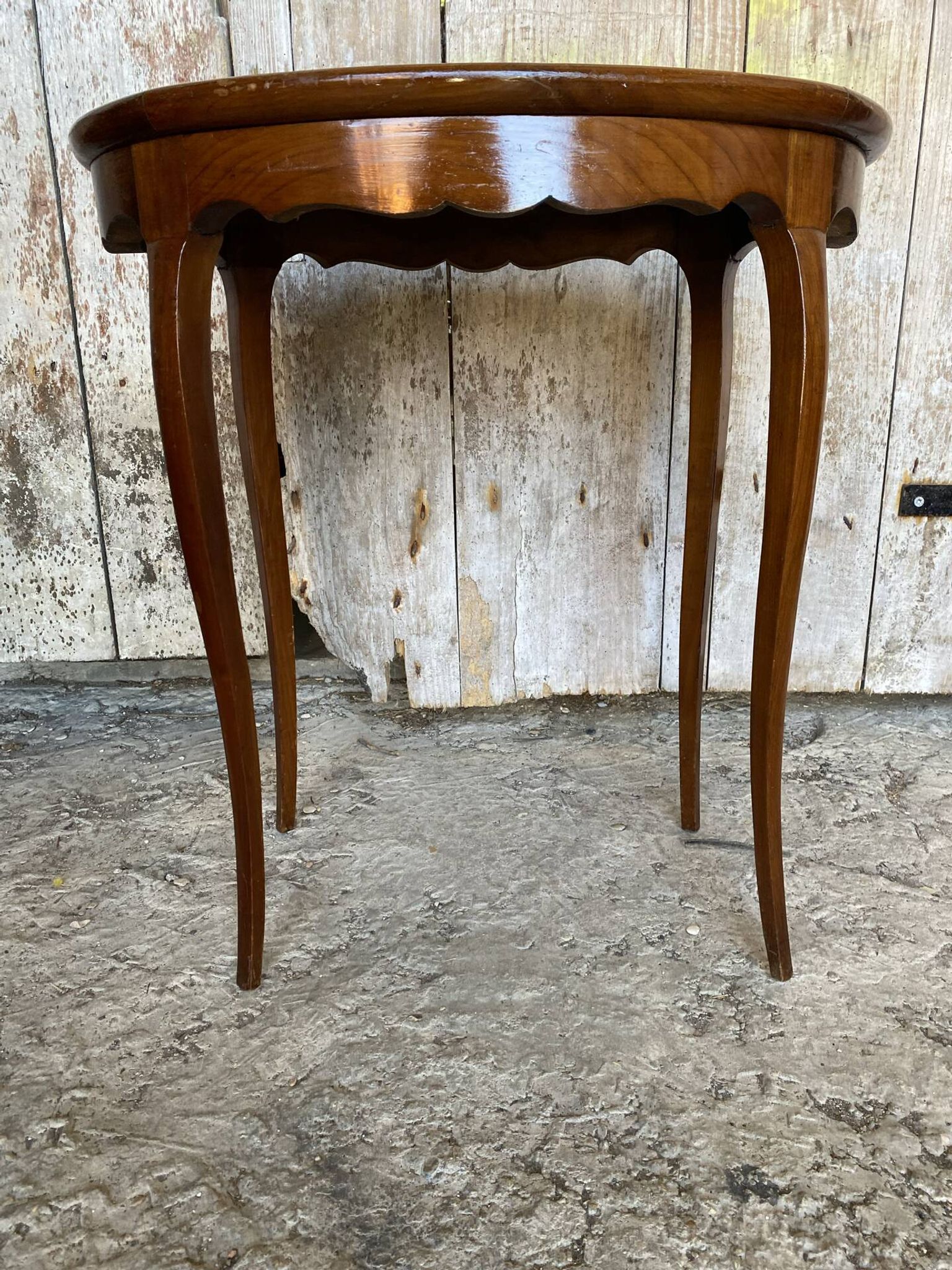 Antique Oval Cocktail Table Guéridon LOUIS XV Wooden Curved Legs Vintage