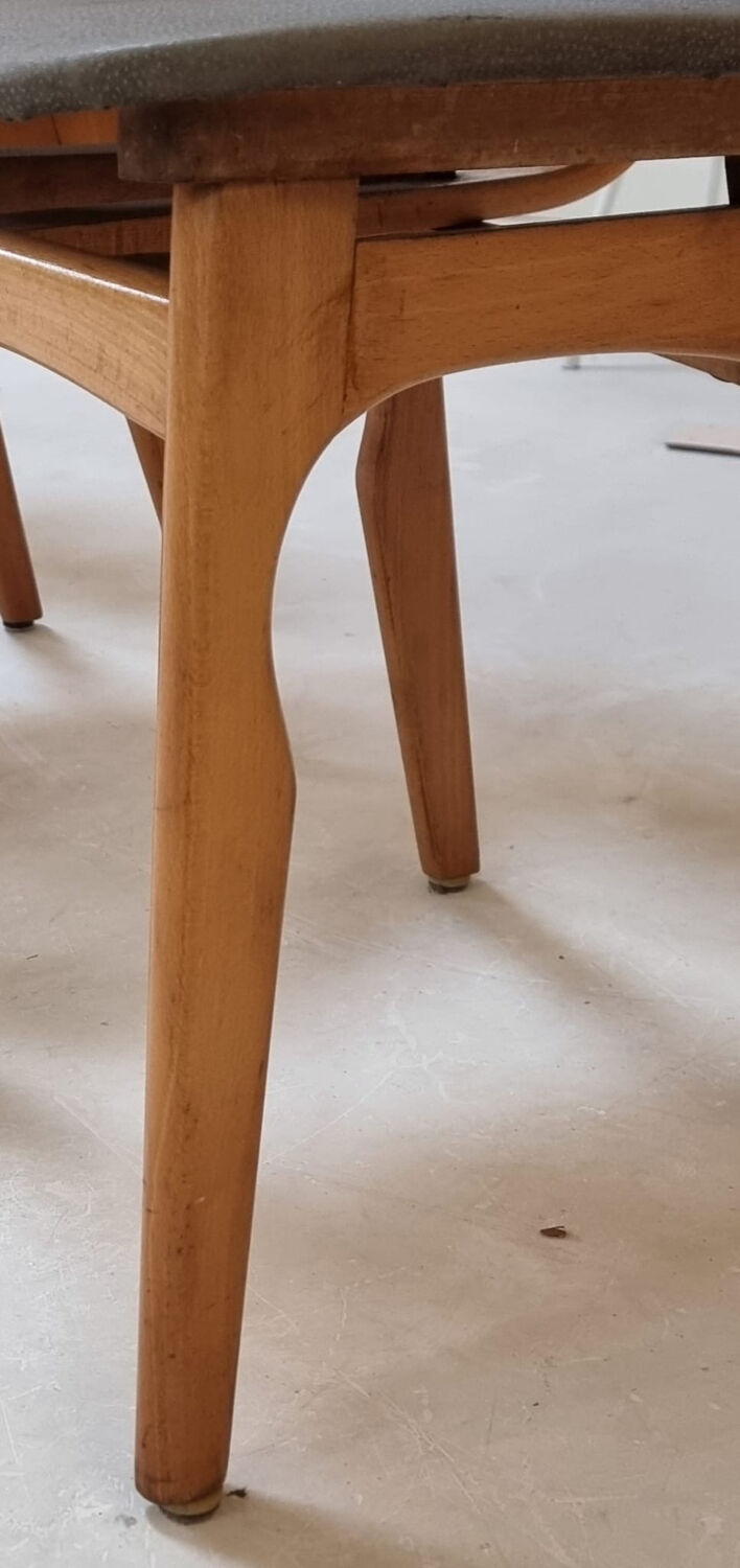 Chaises du milieu du siècle