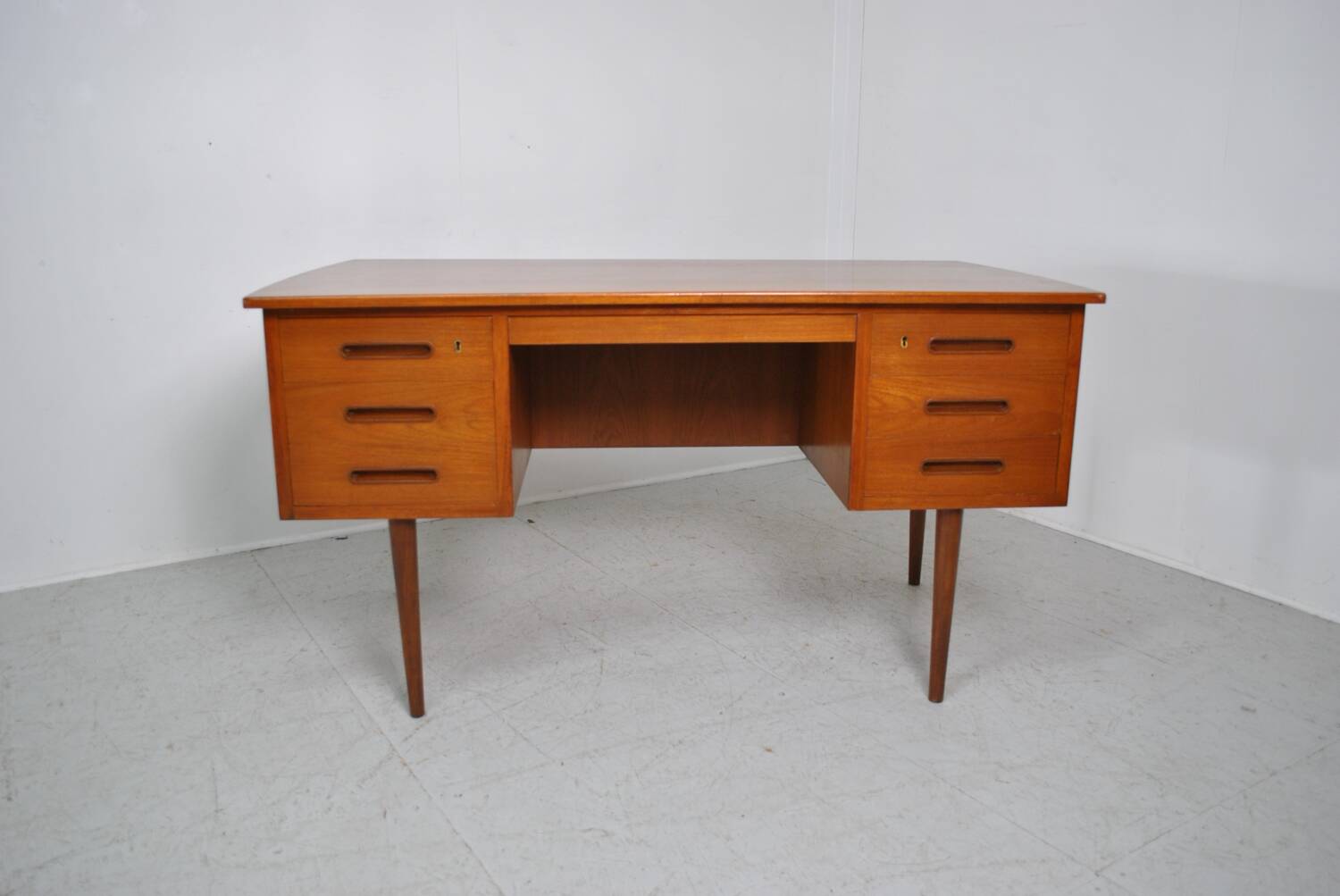 Bureau scandinave teck 1960